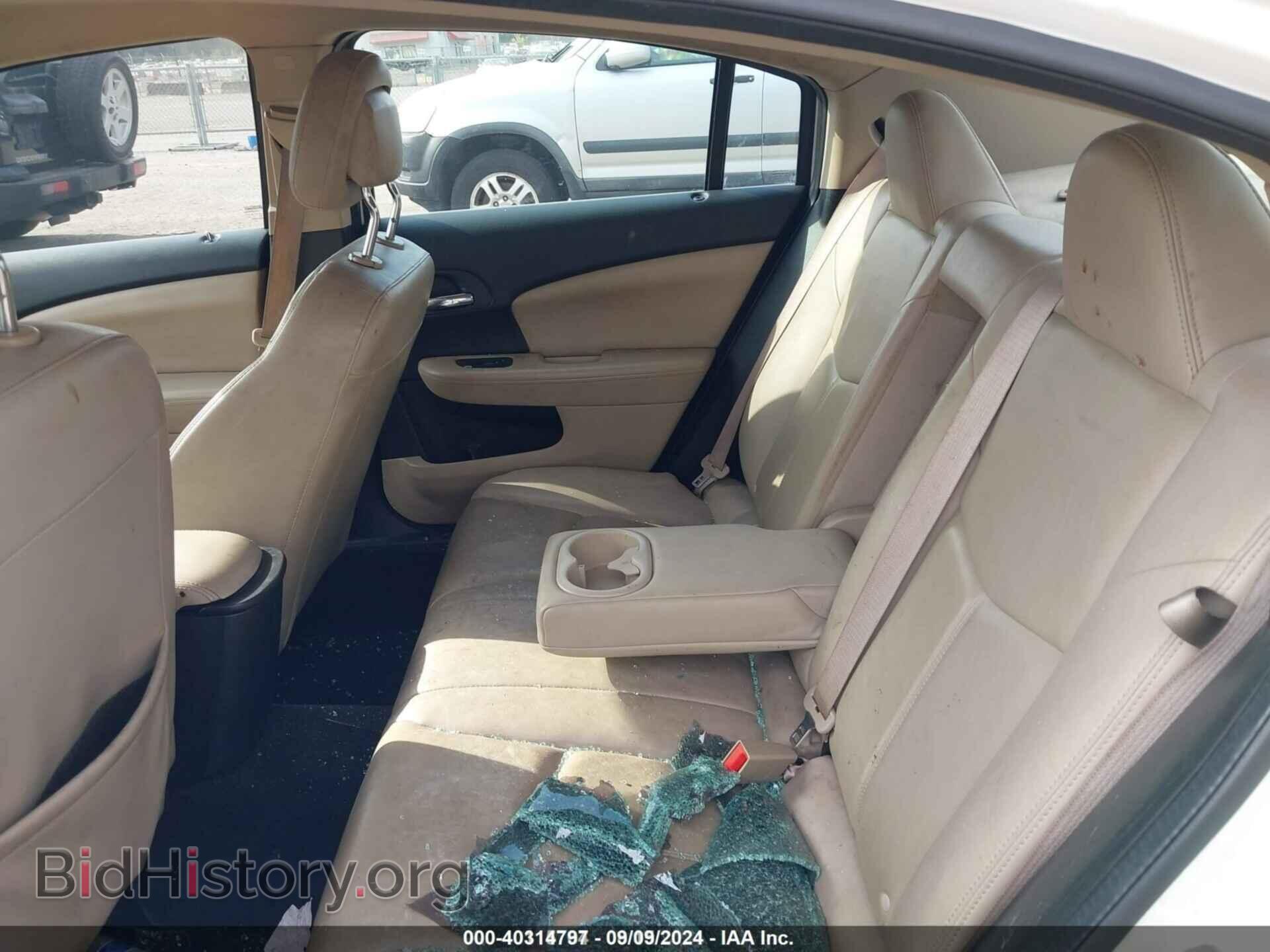 2011 CHRYSLER 200 - VIN: 1C3BC2FB4BN500953 - Фото 8