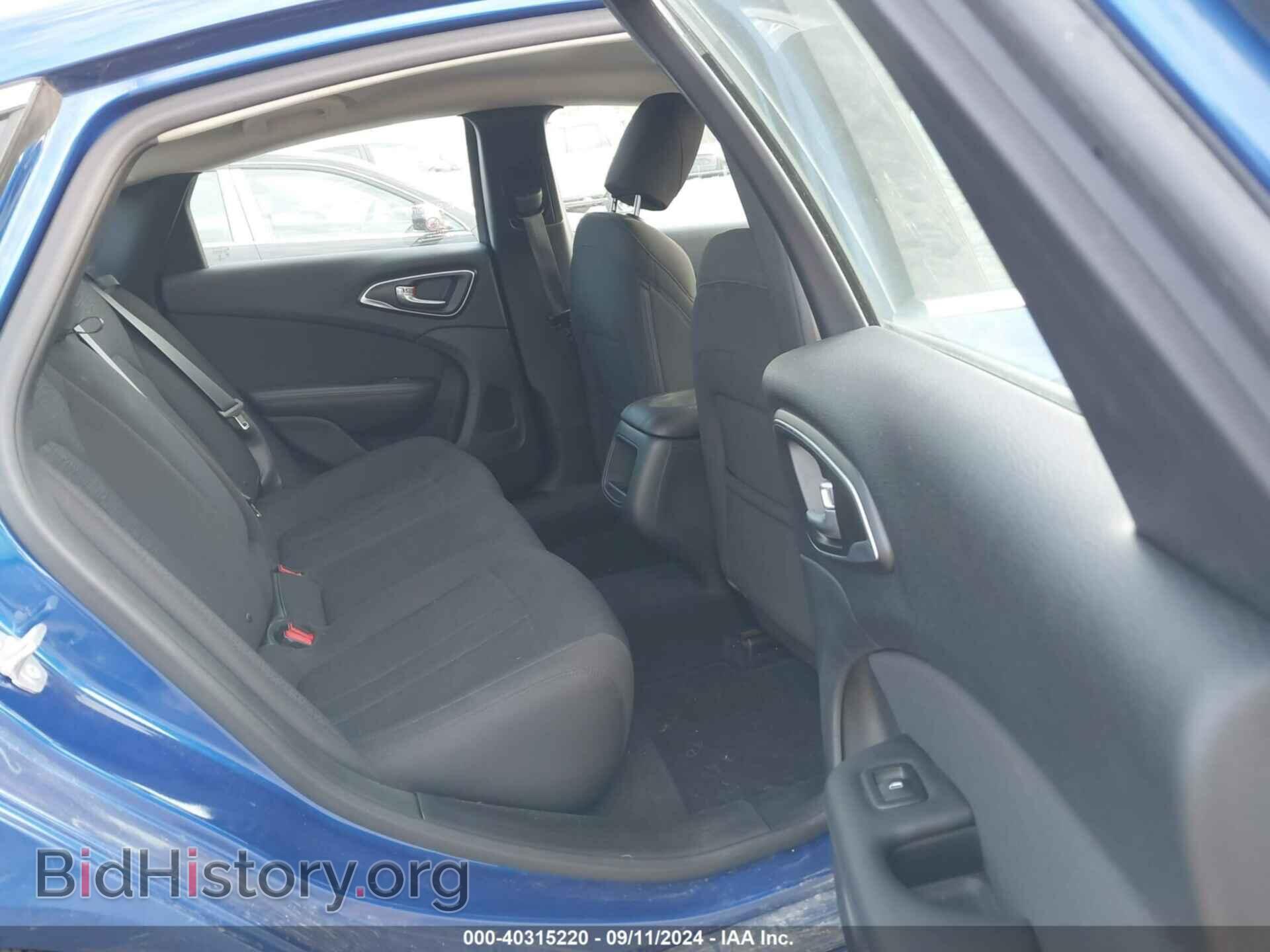 2015 CHRYSLER 200 - VIN: 1C3CCCAB2FN676374 - Фото 8