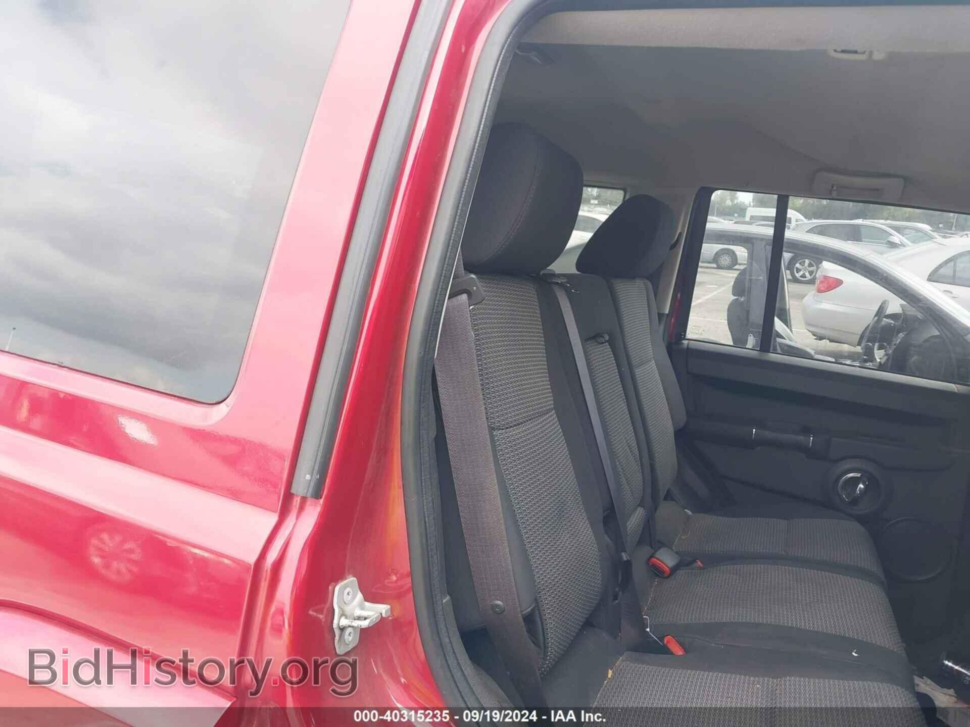 2010 JEEP COMMANDER - VIN: 1J4RH4GT4AC119137 - Фото 8