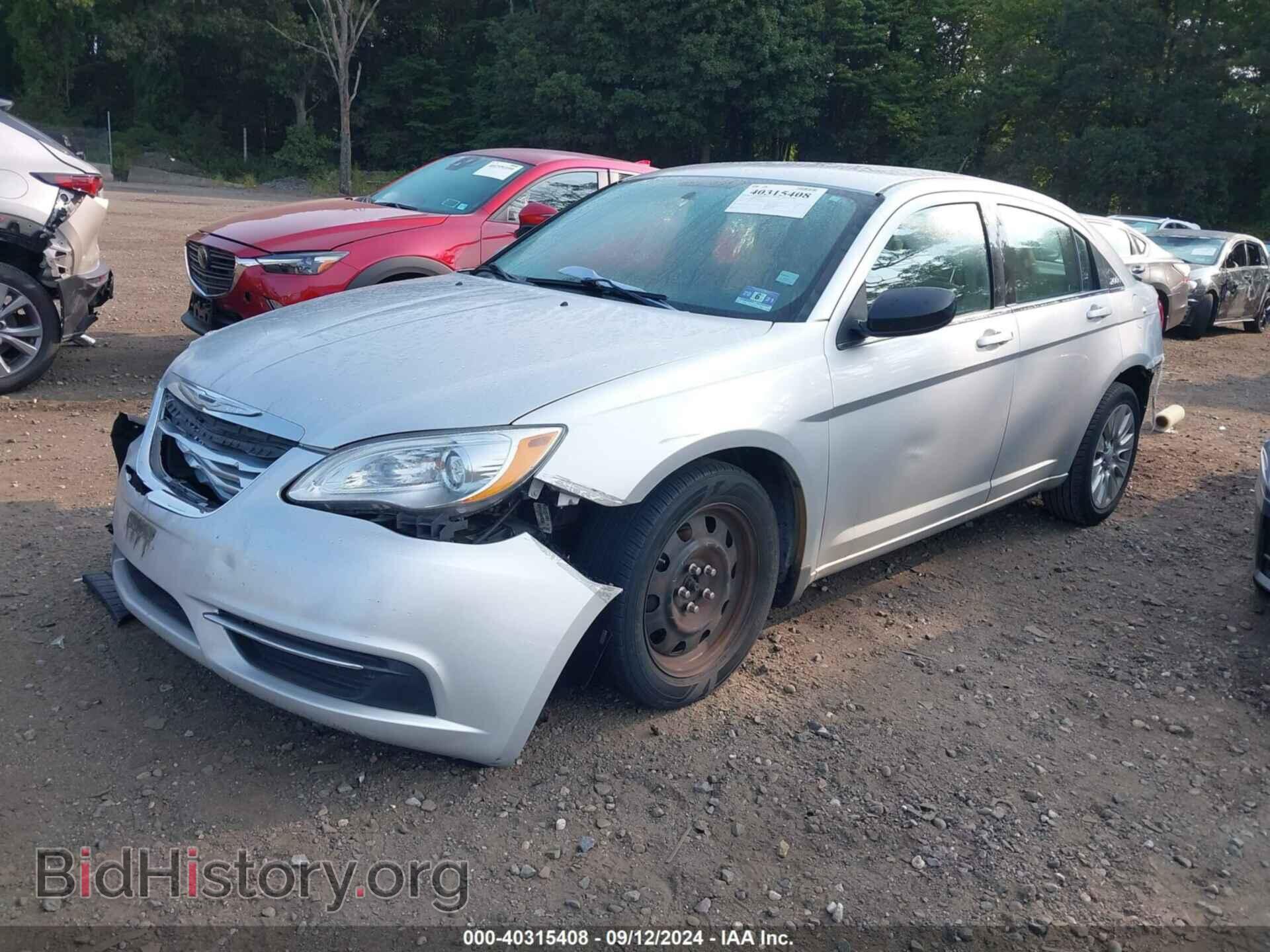 2012 CHRYSLER 200 - VIN: 1C3CCBAB9CN282621 - Фото 2