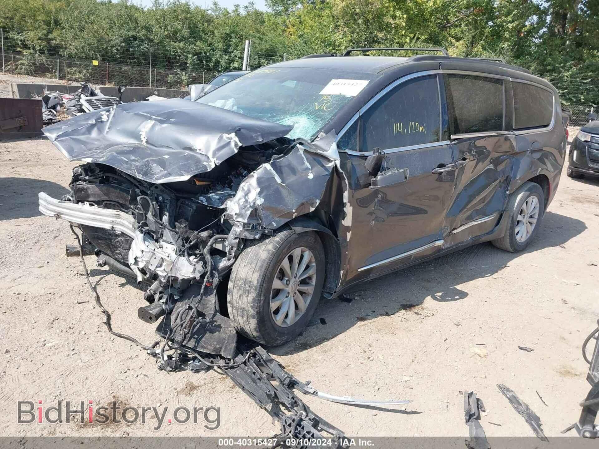 2017 CHRYSLER PACIFICA - VIN: 2C4RC1BGXHR592622 - Фото 2