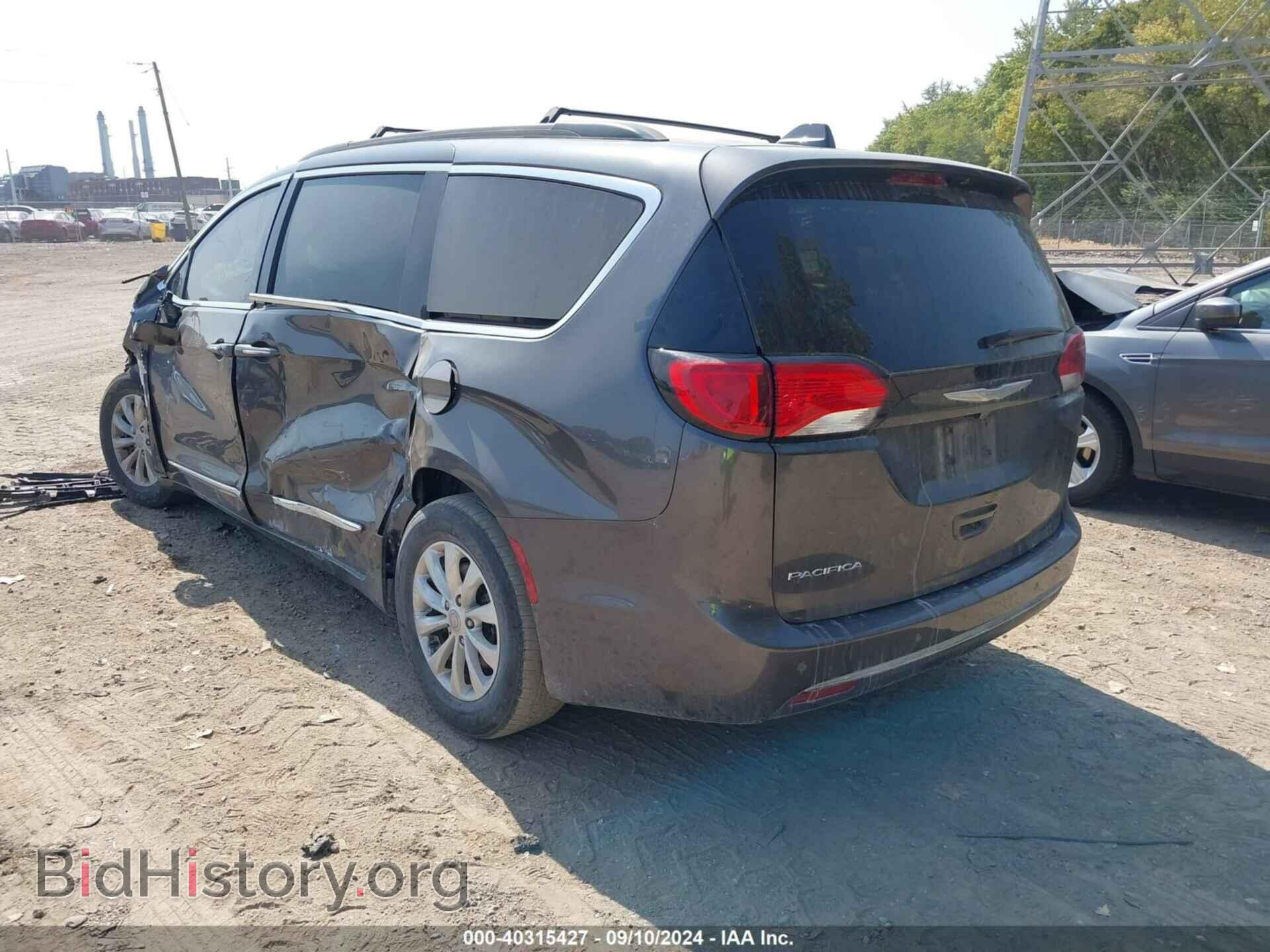 2017 CHRYSLER PACIFICA - VIN: 2C4RC1BGXHR592622 - Фото 3