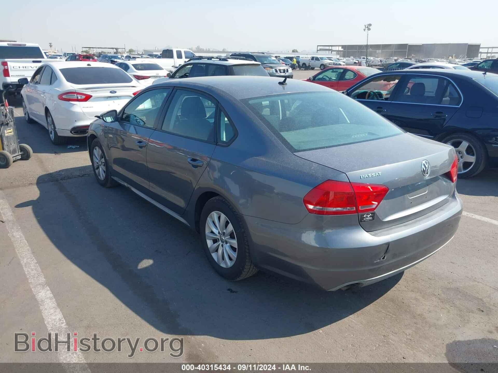 2012 VOLKSWAGEN PASSAT - VIN: 1VWAP7A33CC015092 - Фото 3
