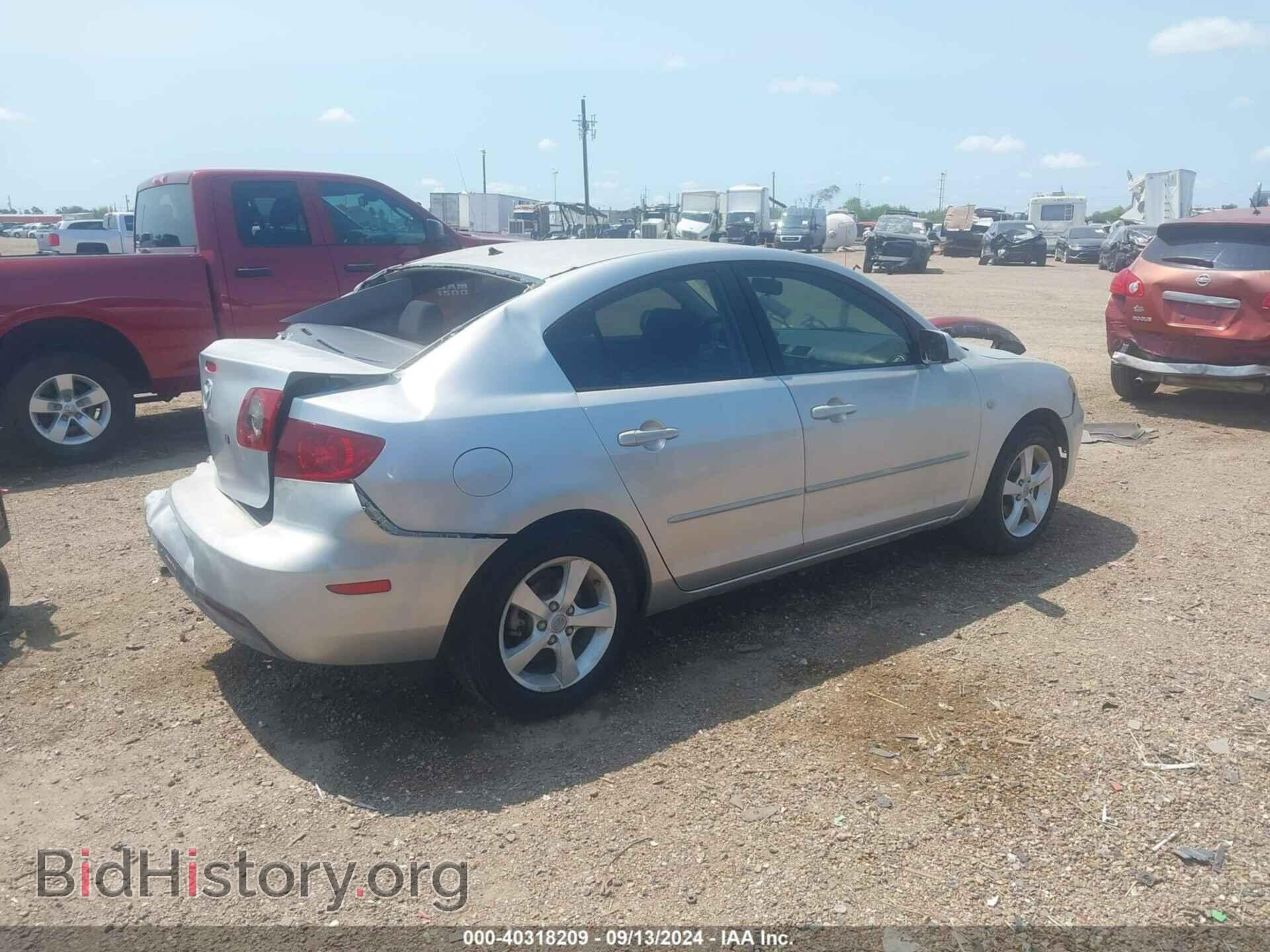 2006 MAZDA MAZDA3 - VIN: JM1BK12F061521832 - Фото 4