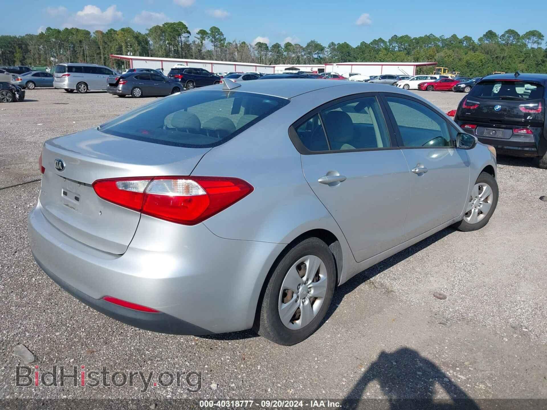 2017 KIA FORTE - VIN: 3KPFK4A77HE077863 - Фото 4