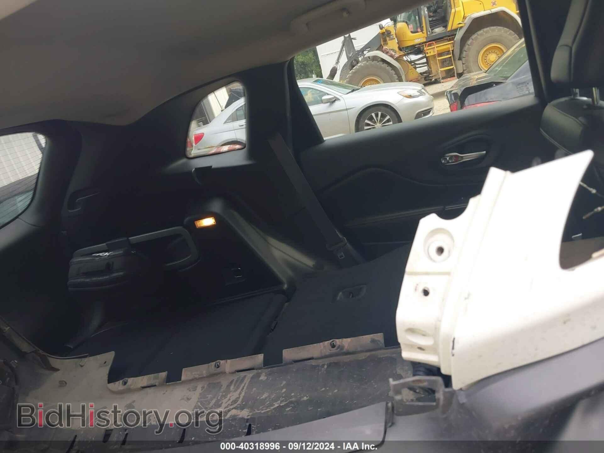 2014 JEEP CHEROKEE - VIN: 1C4PJMBS0EW242518 - Фото 8