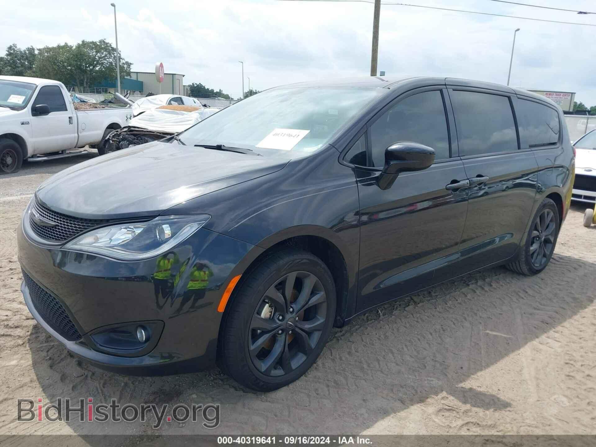 2020 CHRYSLER PACIFICA - VIN: 2C4RC1FG0LR237817 - Фото 2