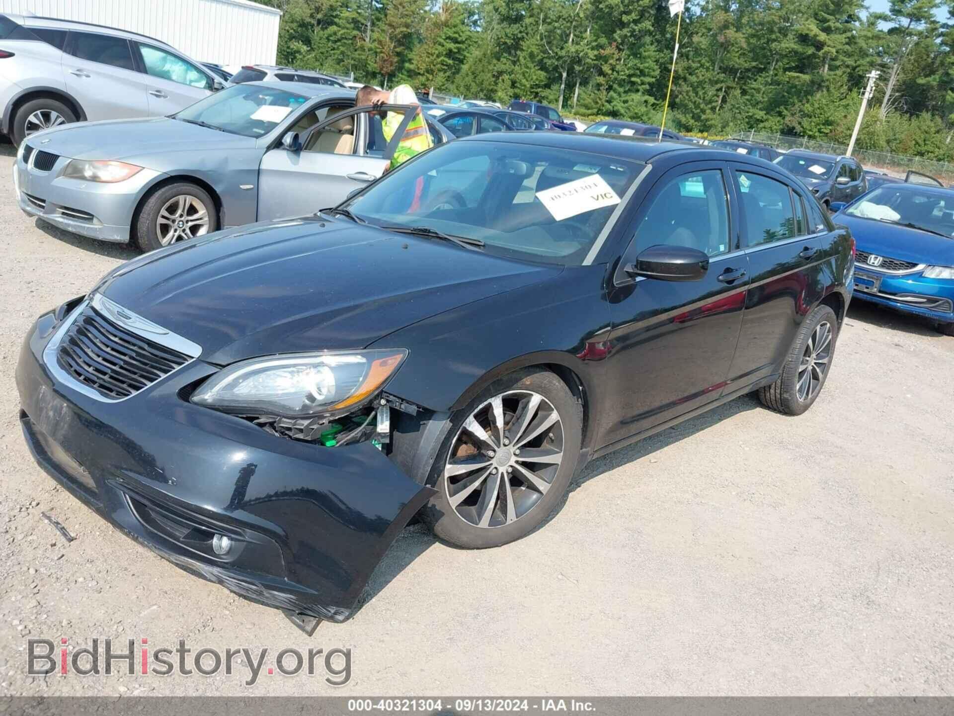 2013 CHRYSLER 200 - VIN: 1C3CCBBB6DN618323 - Фото 2