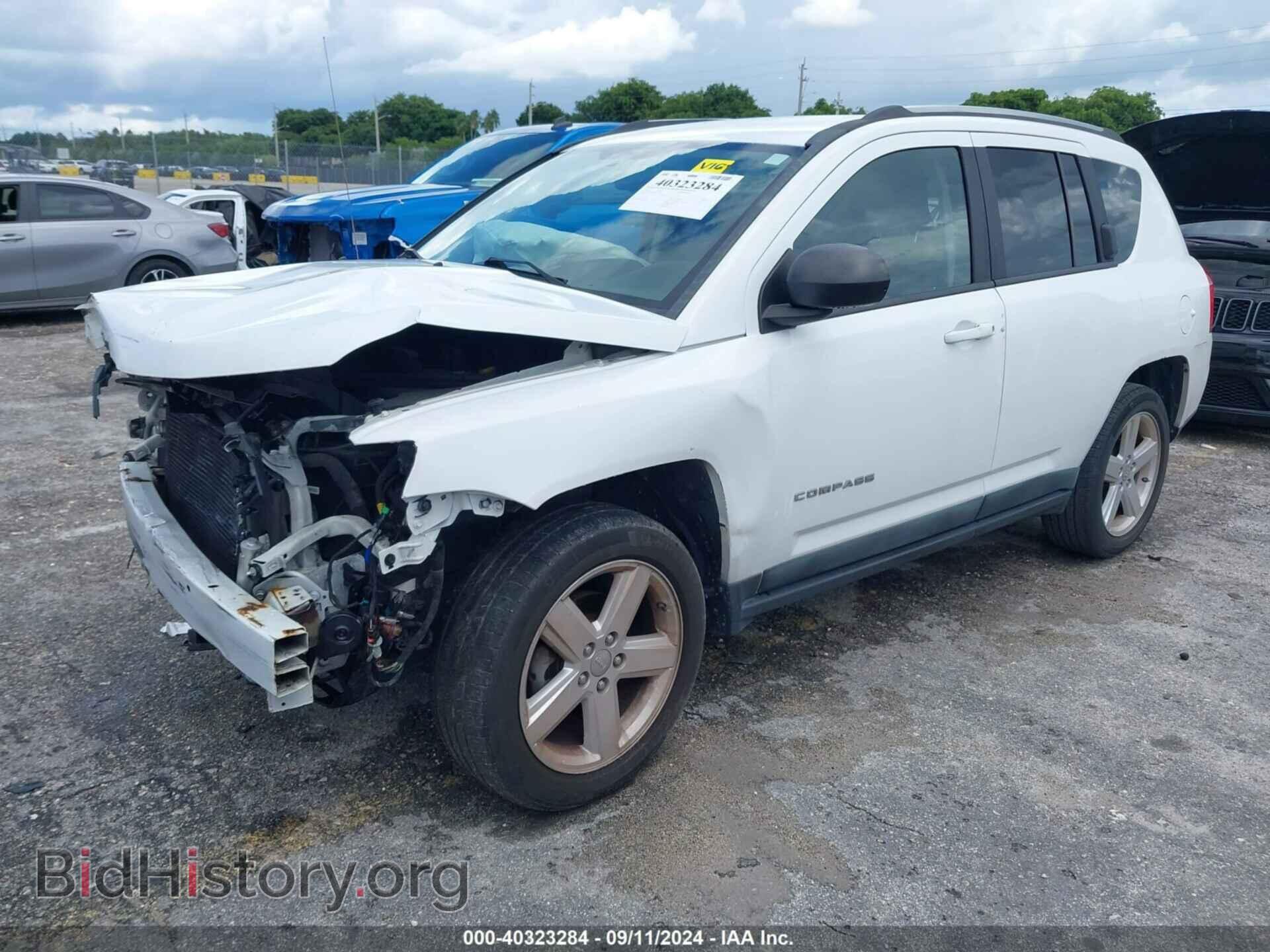 2011 JEEP COMPASS - VIN: 1J4NF5FB0BD257997 - Photo 2