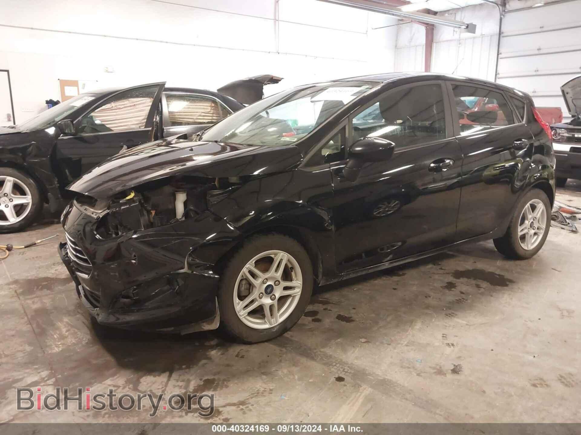 2018 FORD FIESTA - VIN: 3FADP4EJ5JM142810 - Фото 2