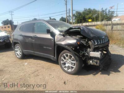 2022 Jeep COMPASS Latitude LUX 4X4, серый — VIN 3C4NJDFB2NT125983, IAAI