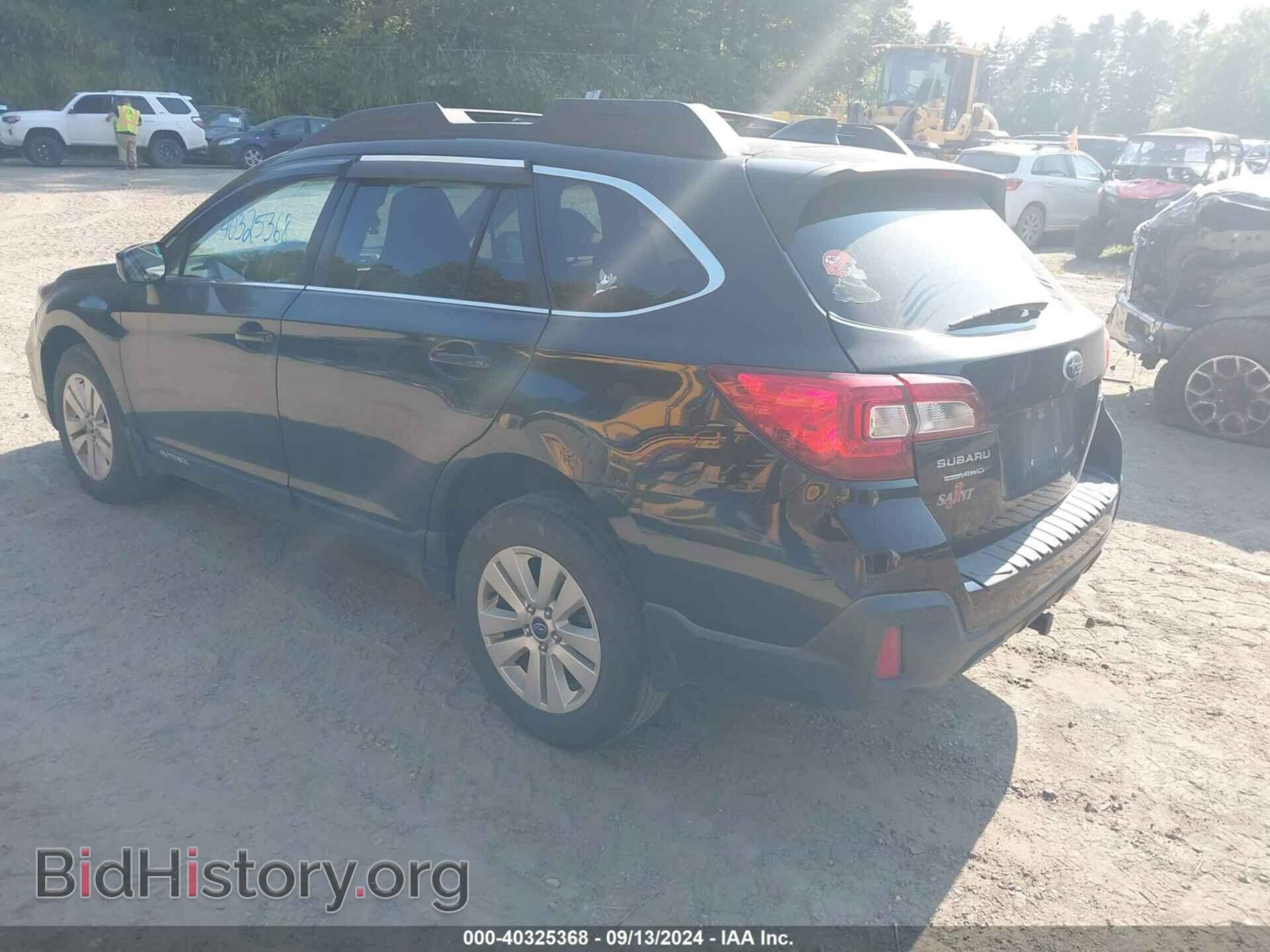 2018 SUBARU OUTBACK - VIN: 4S4BSACC7J3324265 - Фото 3