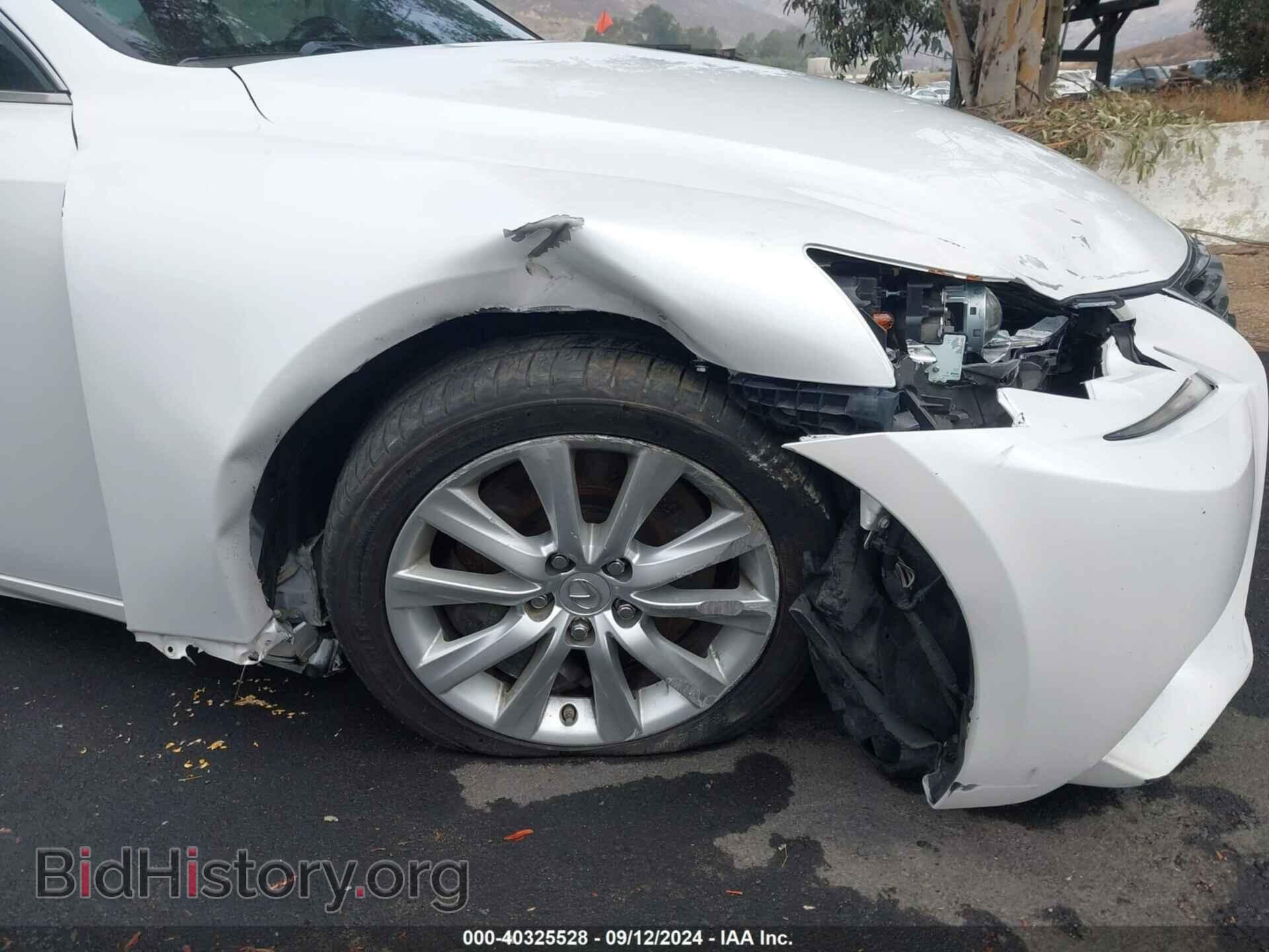 2016 LEXUS IS 200T - VIN: JTHBA1D20G5006237 - Фото 6