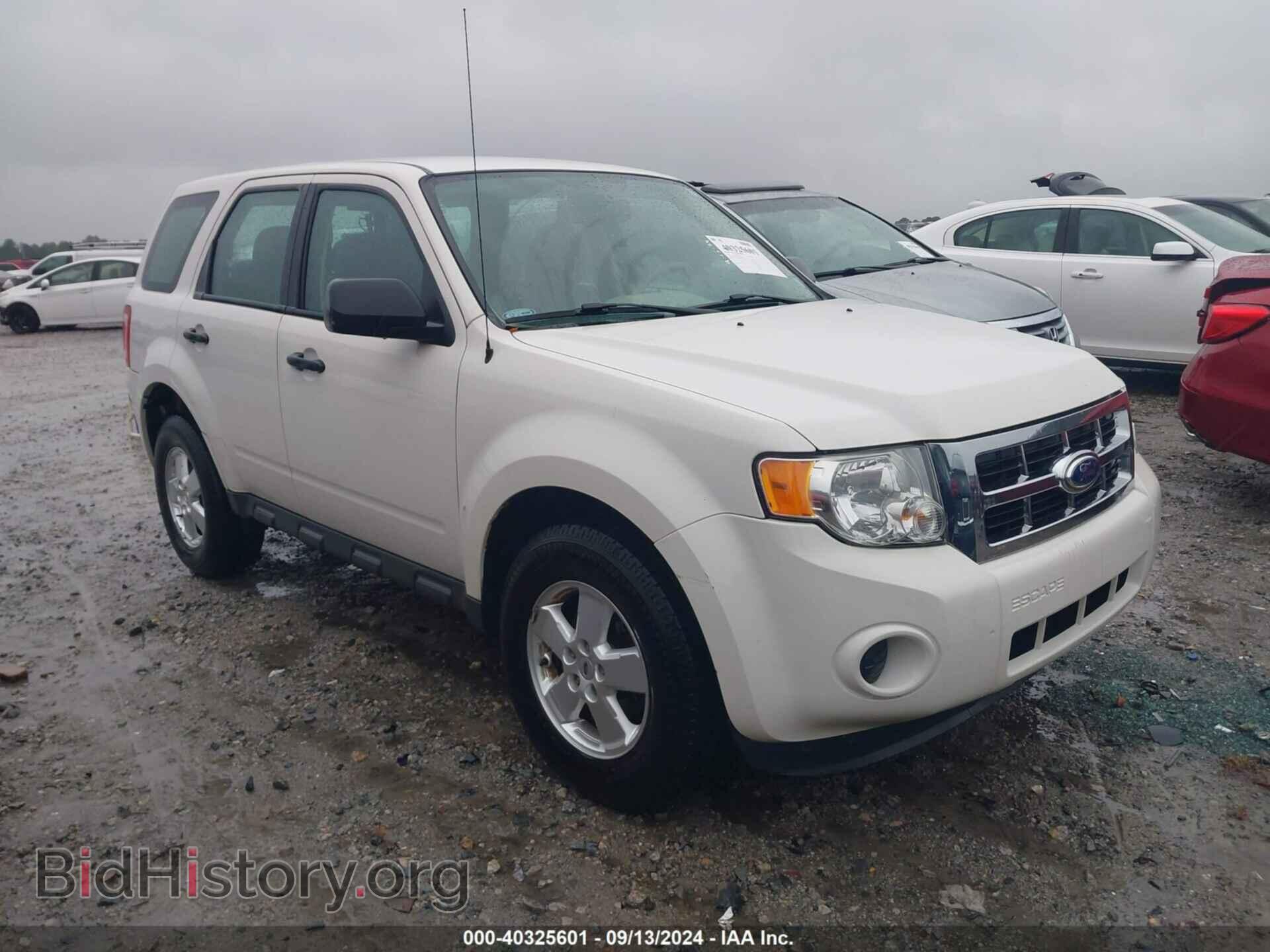 Фотография 1FMCU0C71CKB38824 - FORD ESCAPE 2012