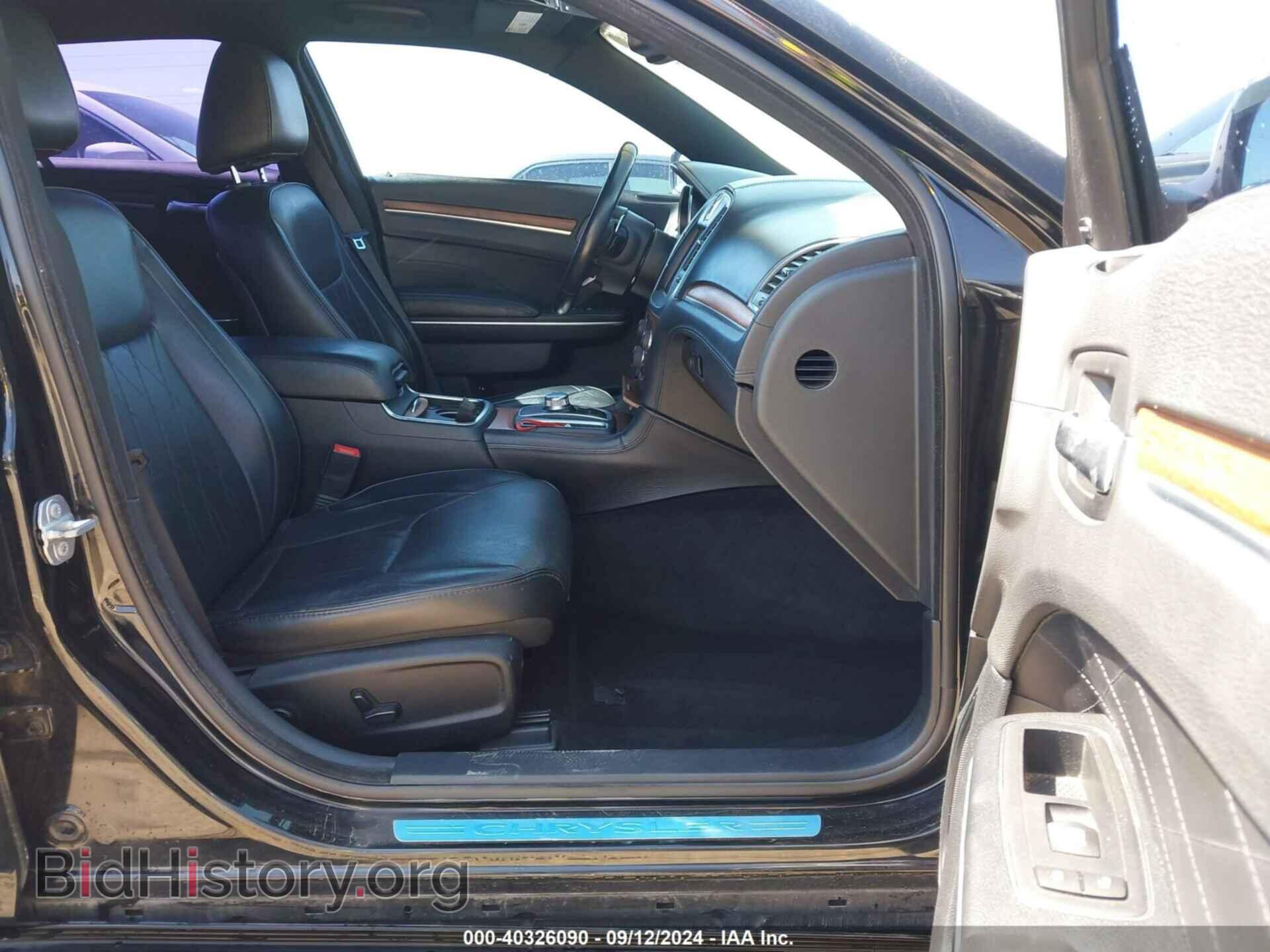2016 CHRYSLER 300C - VIN: 2C3CCAPT1GH343758 - Фото 5