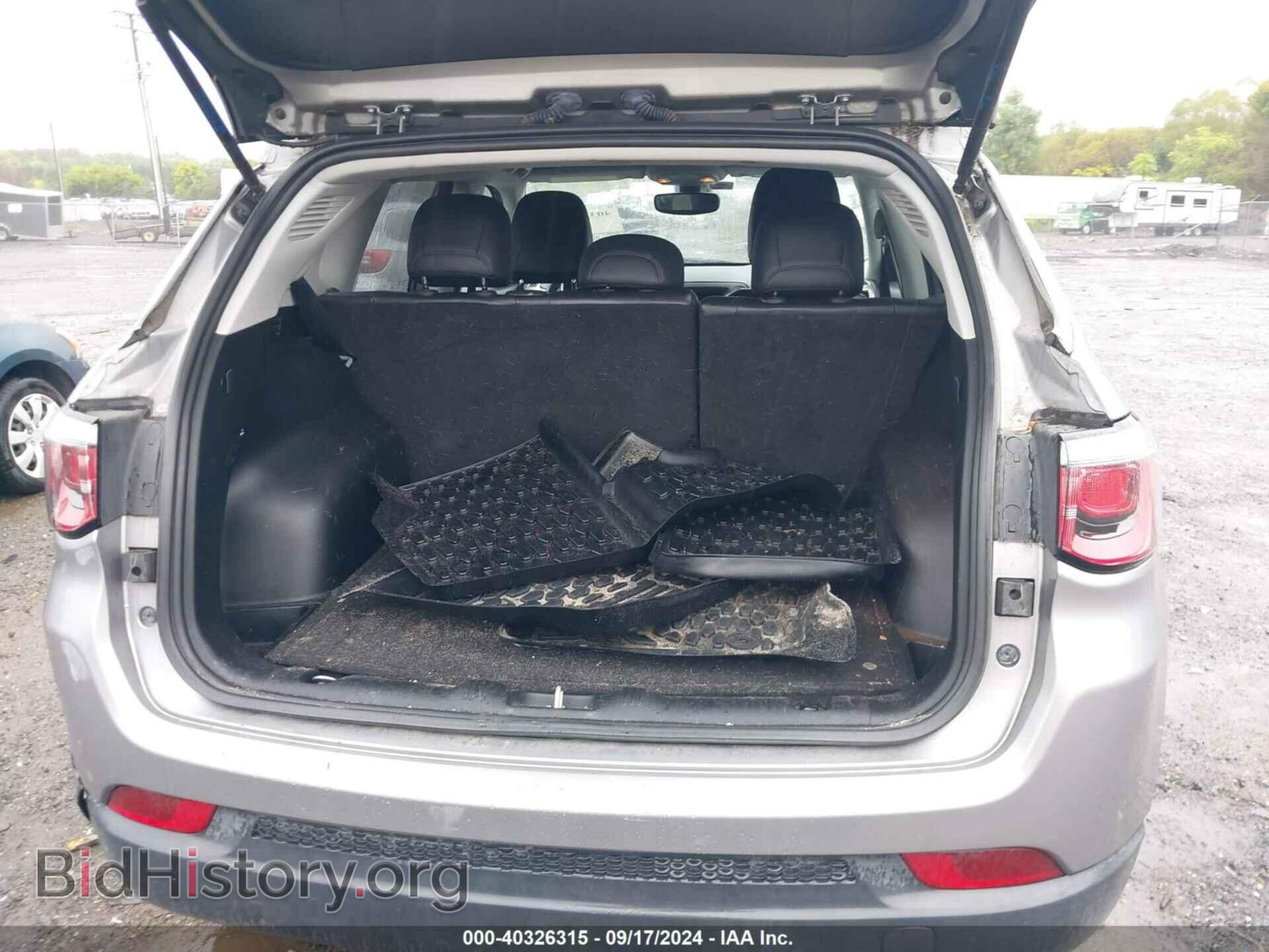 2018 JEEP COMPASS - VIN: 3C4NJDBB4JT262410 - Фото 18