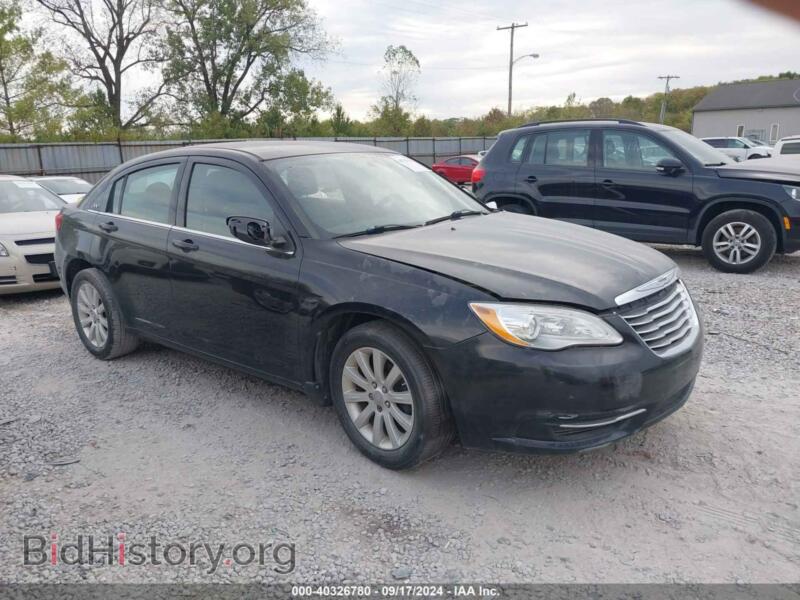 2013 Chrysler 200 Touring (VIN 1C3CCBBB4DN763151) — фото 1 из 11, IAAI, повреждение: передняя часть