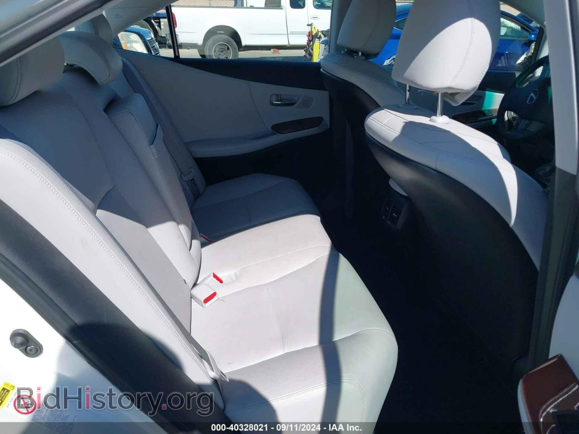 2012 LEXUS HS 250H - VIN: JTHBB1BA6C2051217 - Photo 8