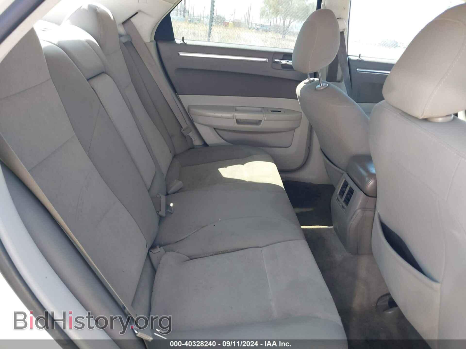 2010 CHRYSLER 300 - VIN: 2C3CA4CD6AH215478 - Фото 8