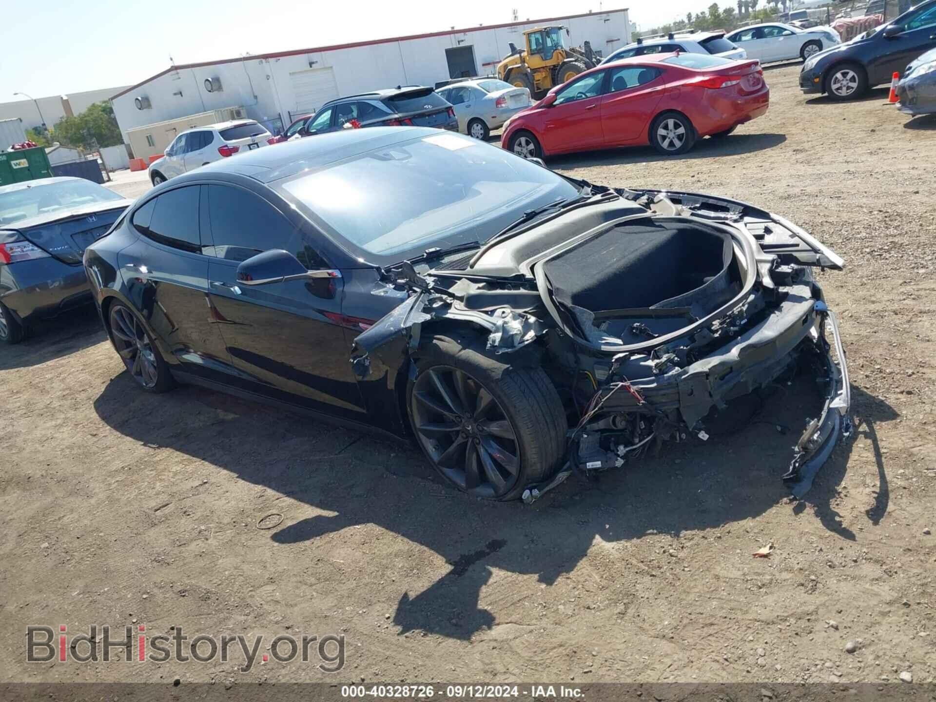 Фотография 5YJSA1E22FF115960 - TESLA MODEL S 2015