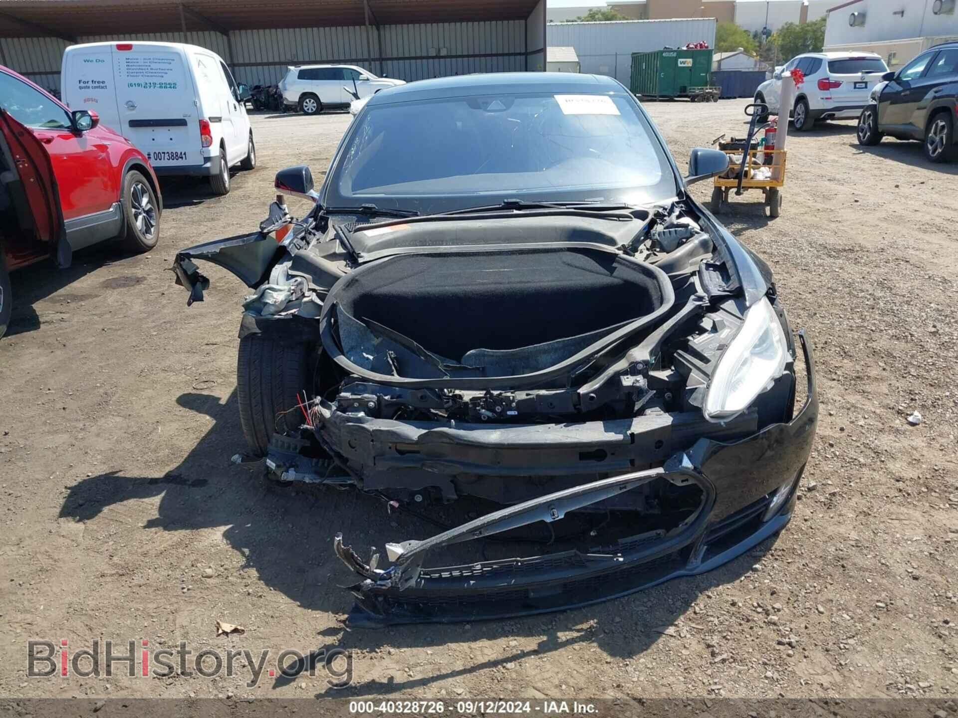 2015 TESLA MODEL S - VIN: 5YJSA1E22FF115960 - Фото 13