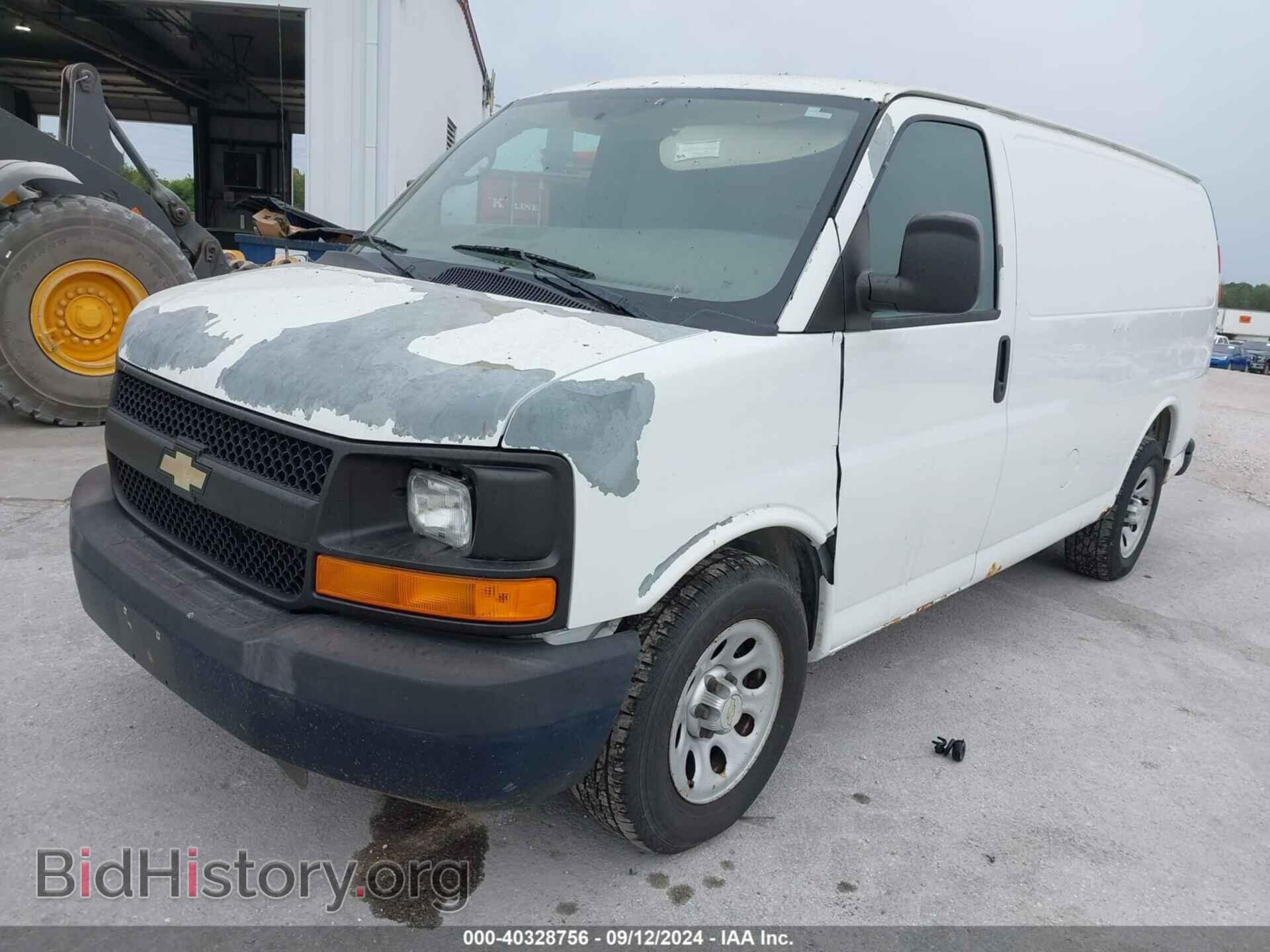 2012 CHEVROLET EXPRESS 1500 - VIN: 1GCSGAFX7C1124523 - Фото 2