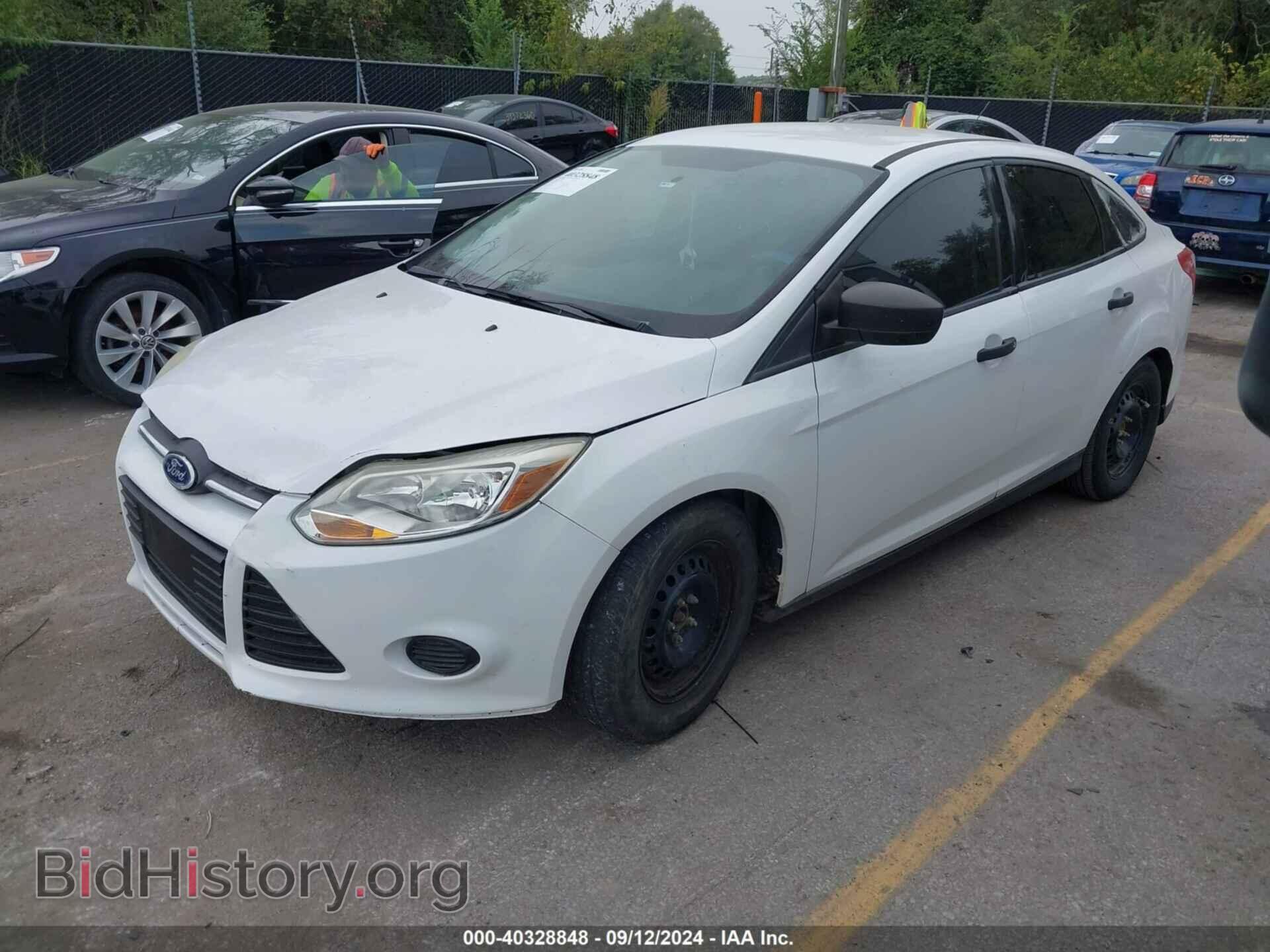 2014 FORD FOCUS - VIN: 1FADP3E24EL224067 - Фото 2