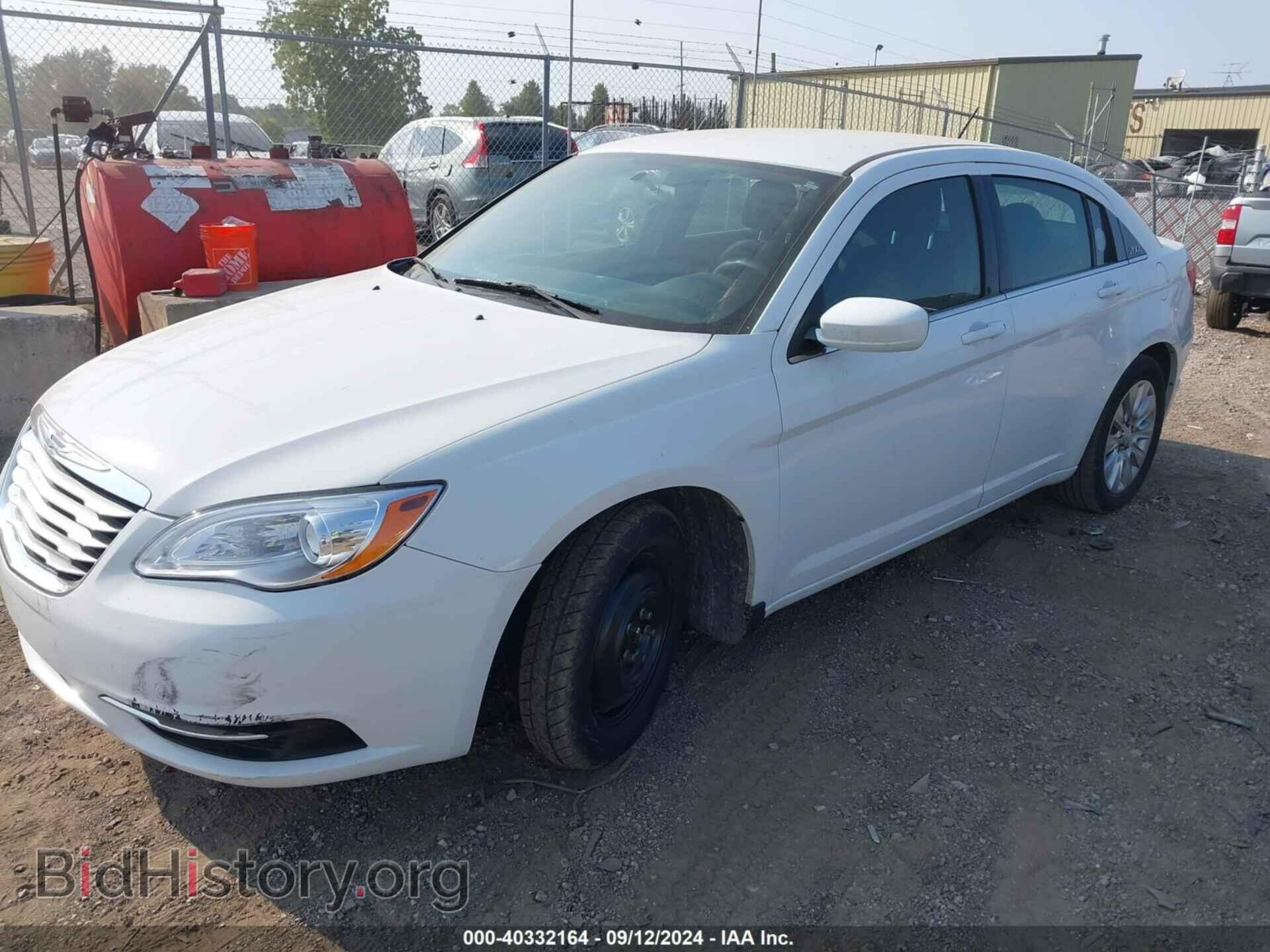 2014 CHRYSLER 200 - VIN: 1C3CCBAB2EN170617 - Фото 2