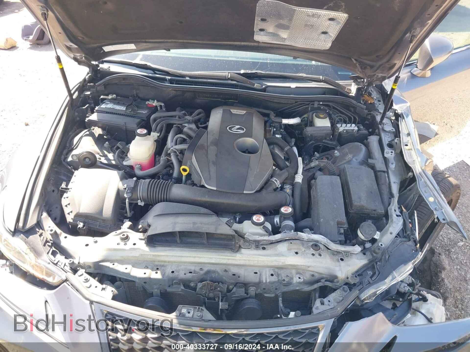 2017 LEXUS IS 200T - VIN: JTHBA1D21H5042312 - Фото 10