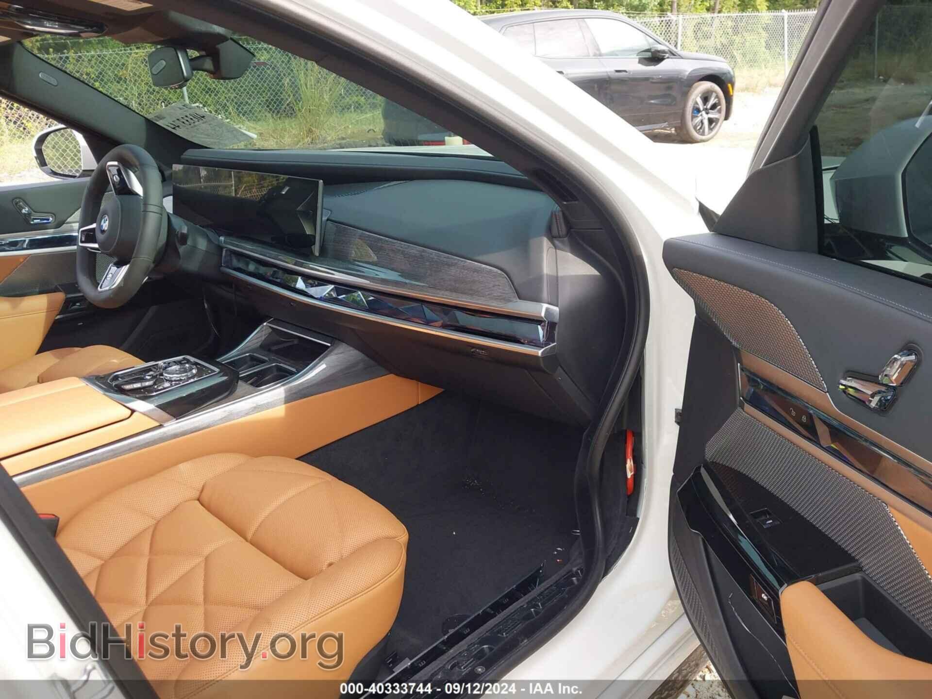 2024 BMW 740 - VIN: WBA23EH08RCS87937 - Фото 5