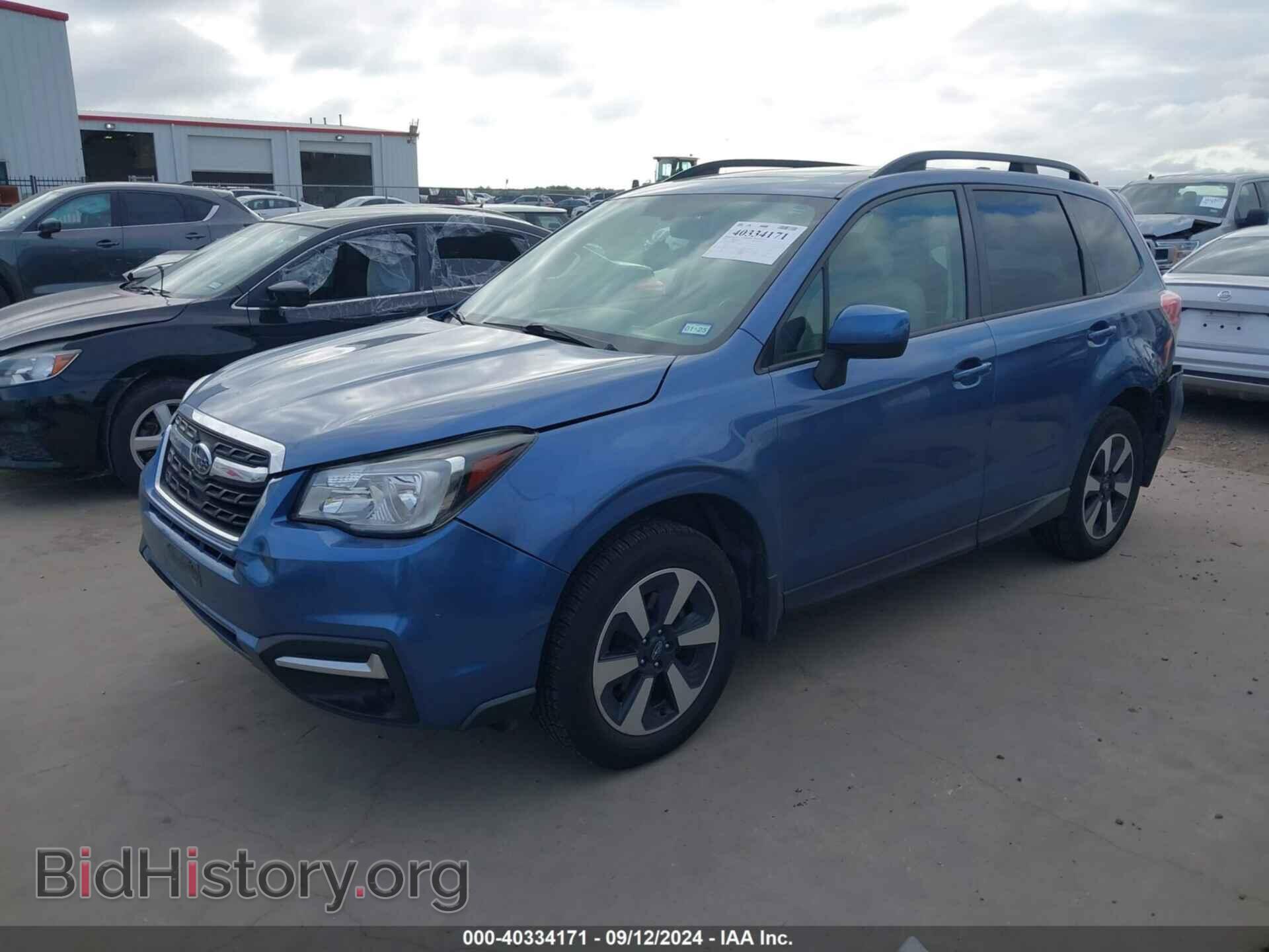 2017 SUBARU FORESTER - VIN: JF2SJAEC1HH410335 - Фото 2