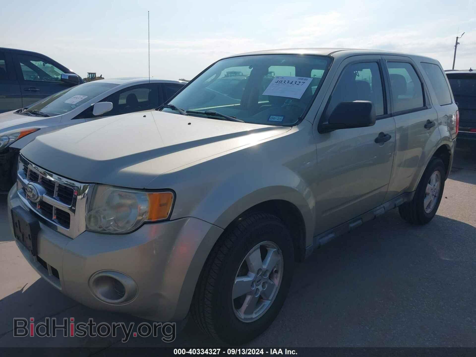 2011 FORD ESCAPE - VIN: 1FMCU0C75BKA61728 - Фото 2