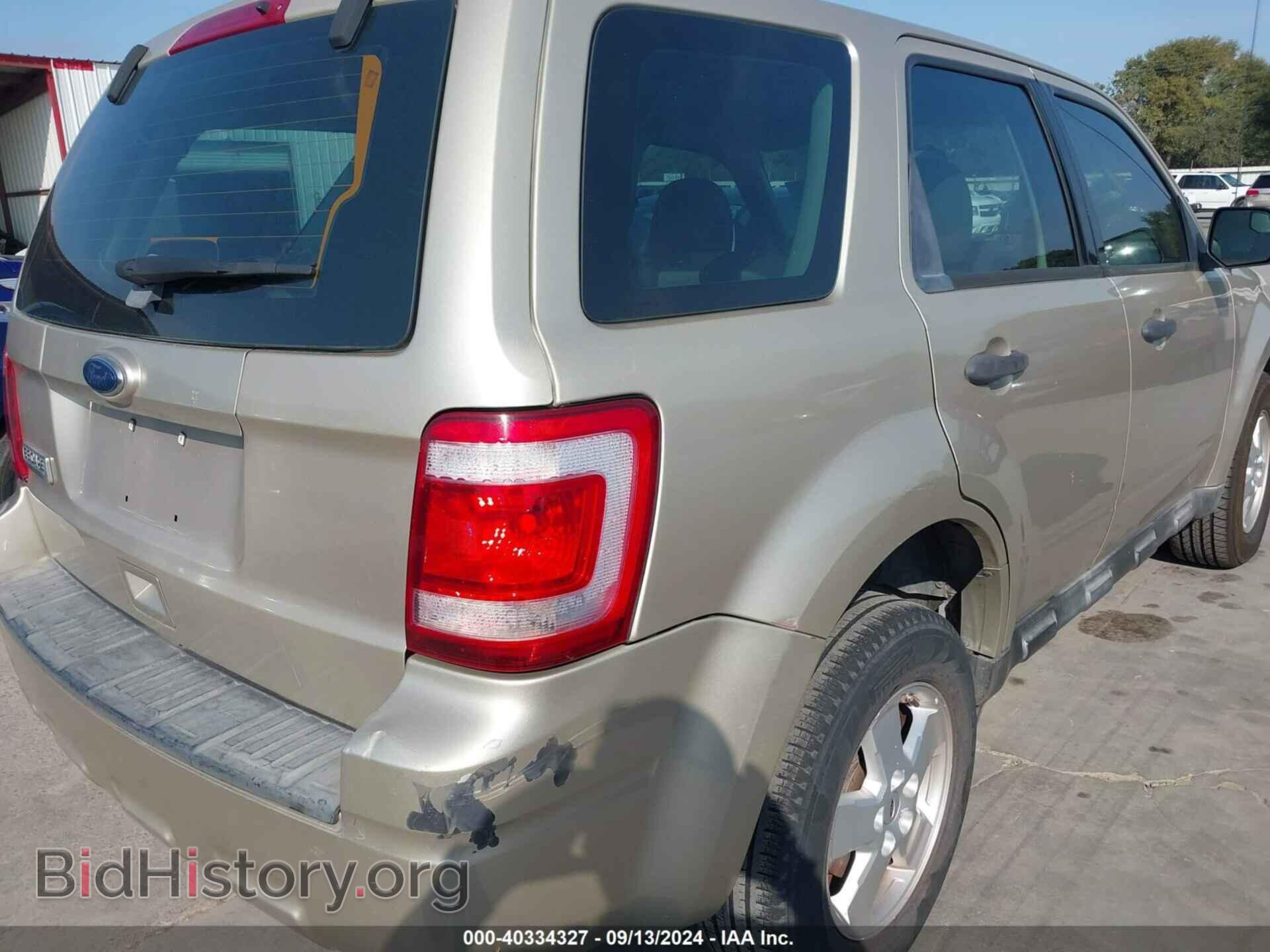 2011 FORD ESCAPE - VIN: 1FMCU0C75BKA61728 - Фото 12