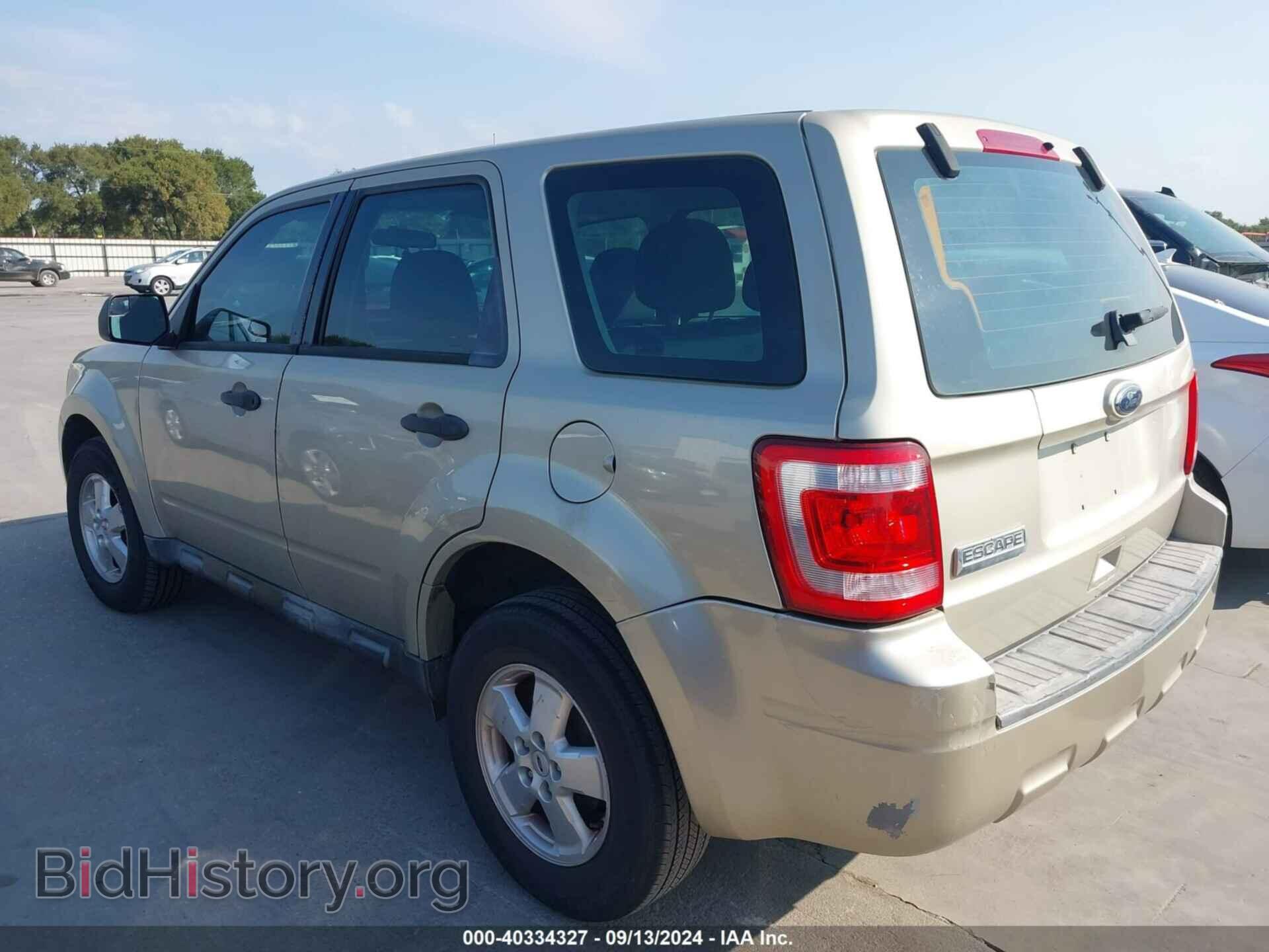 2011 FORD ESCAPE - VIN: 1FMCU0C75BKA61728 - Фото 3