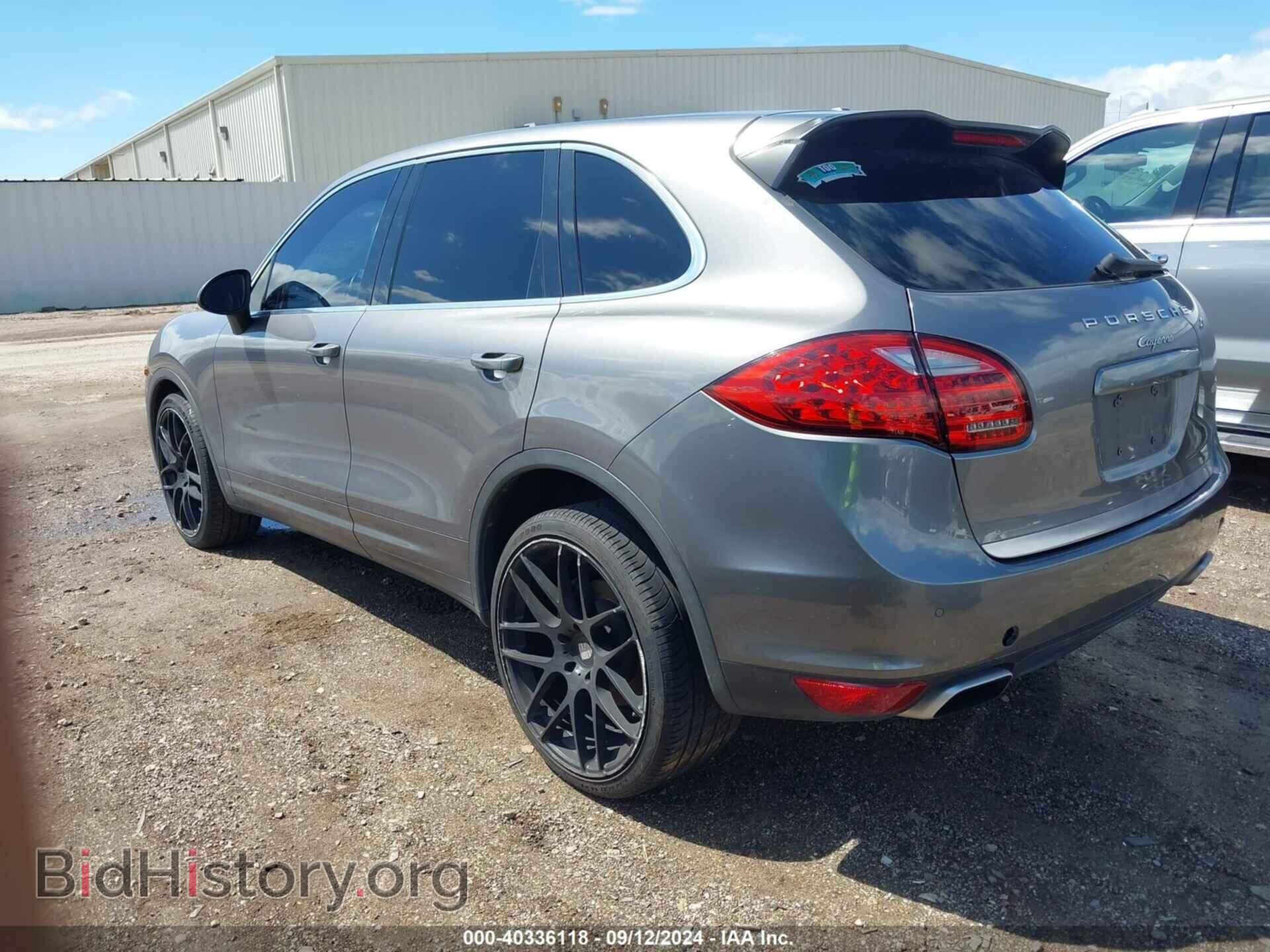2011 PORSCHE CAYENNE - VIN: WP1AA2A20BLA07804 - Photo 3