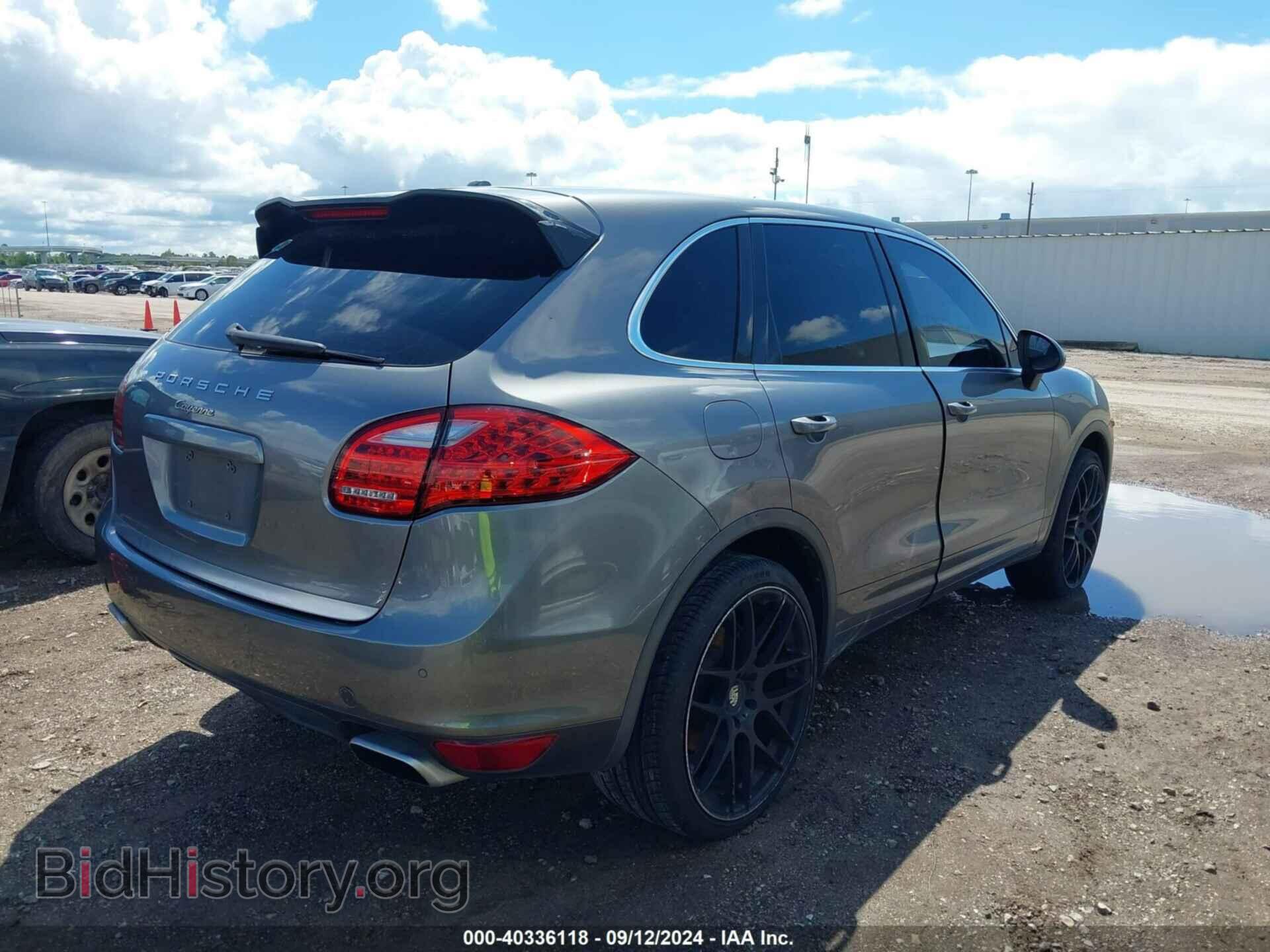 2011 PORSCHE CAYENNE - VIN: WP1AA2A20BLA07804 - Photo 4
