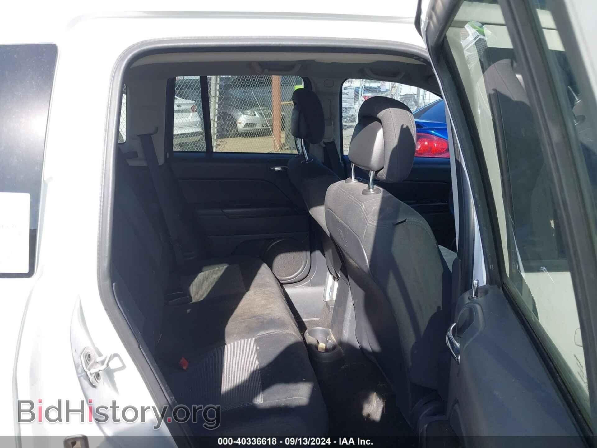 2012 JEEP COMPASS - VIN: 1C4NJDBB5CD517803 - Фото 8