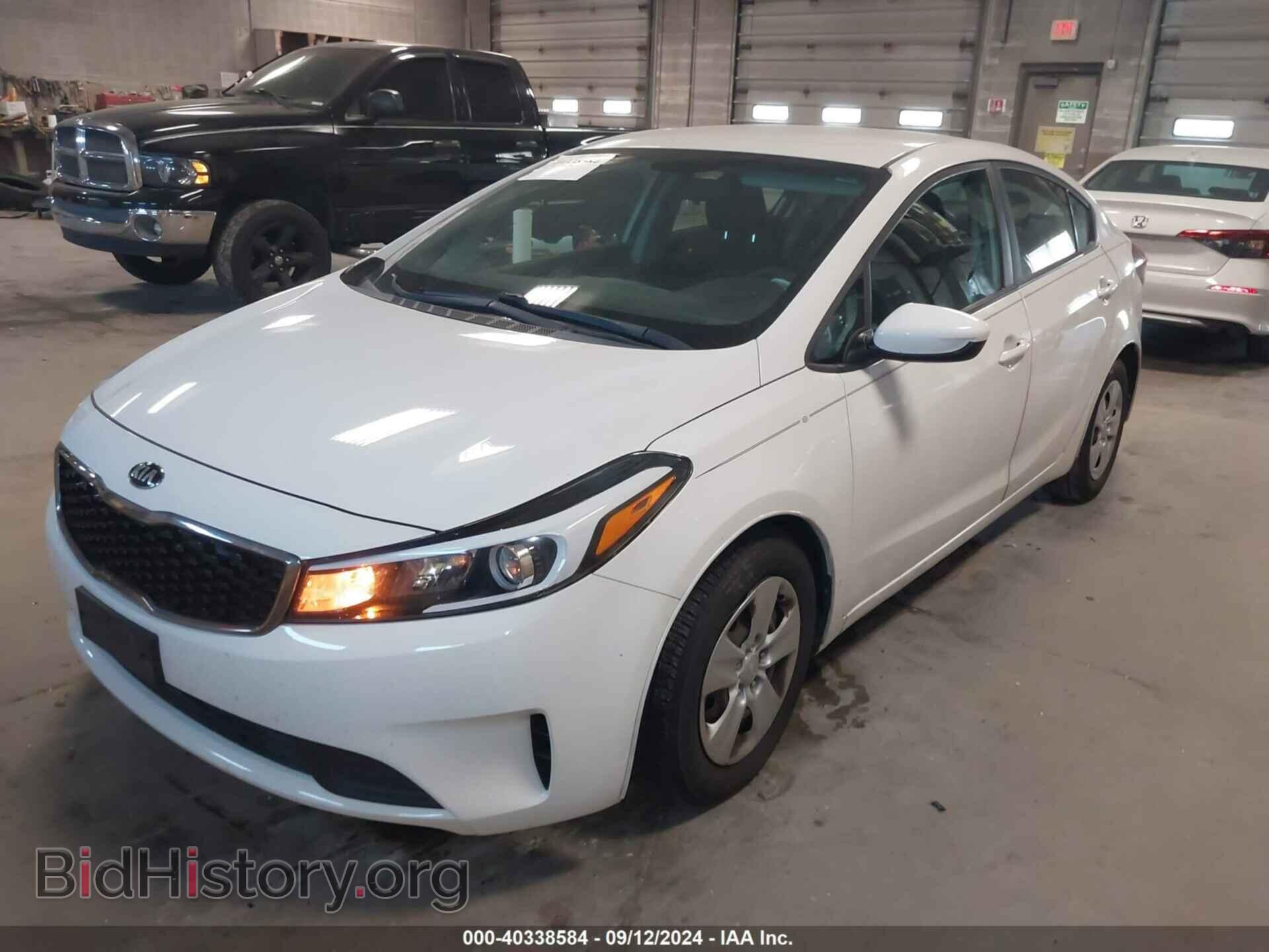 2017 KIA FORTE - VIN: 3KPFK4A77HE089043 - Фото 2