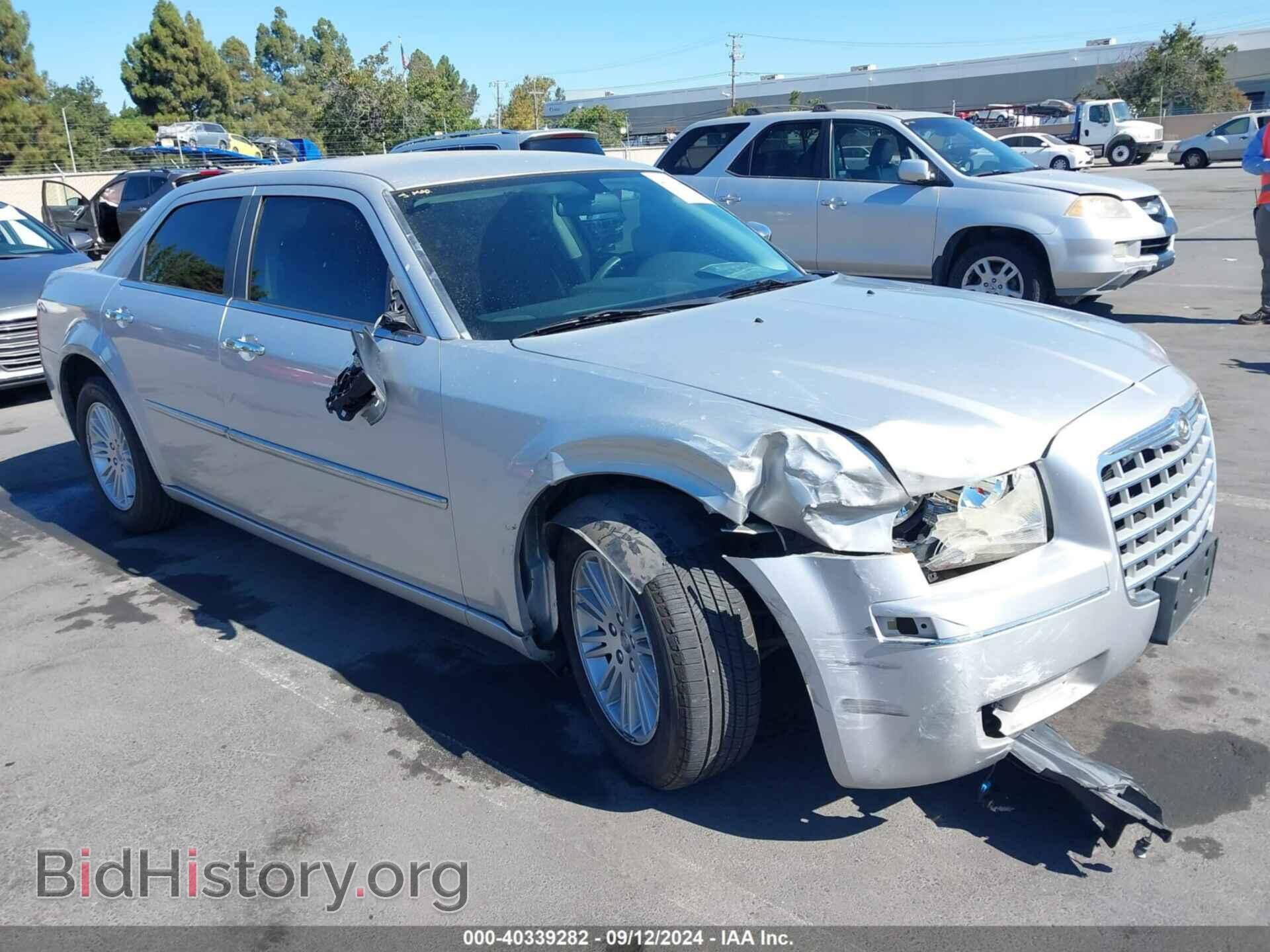 Photo 2C3CA4CD3AH199112 - CHRYSLER 300 2010