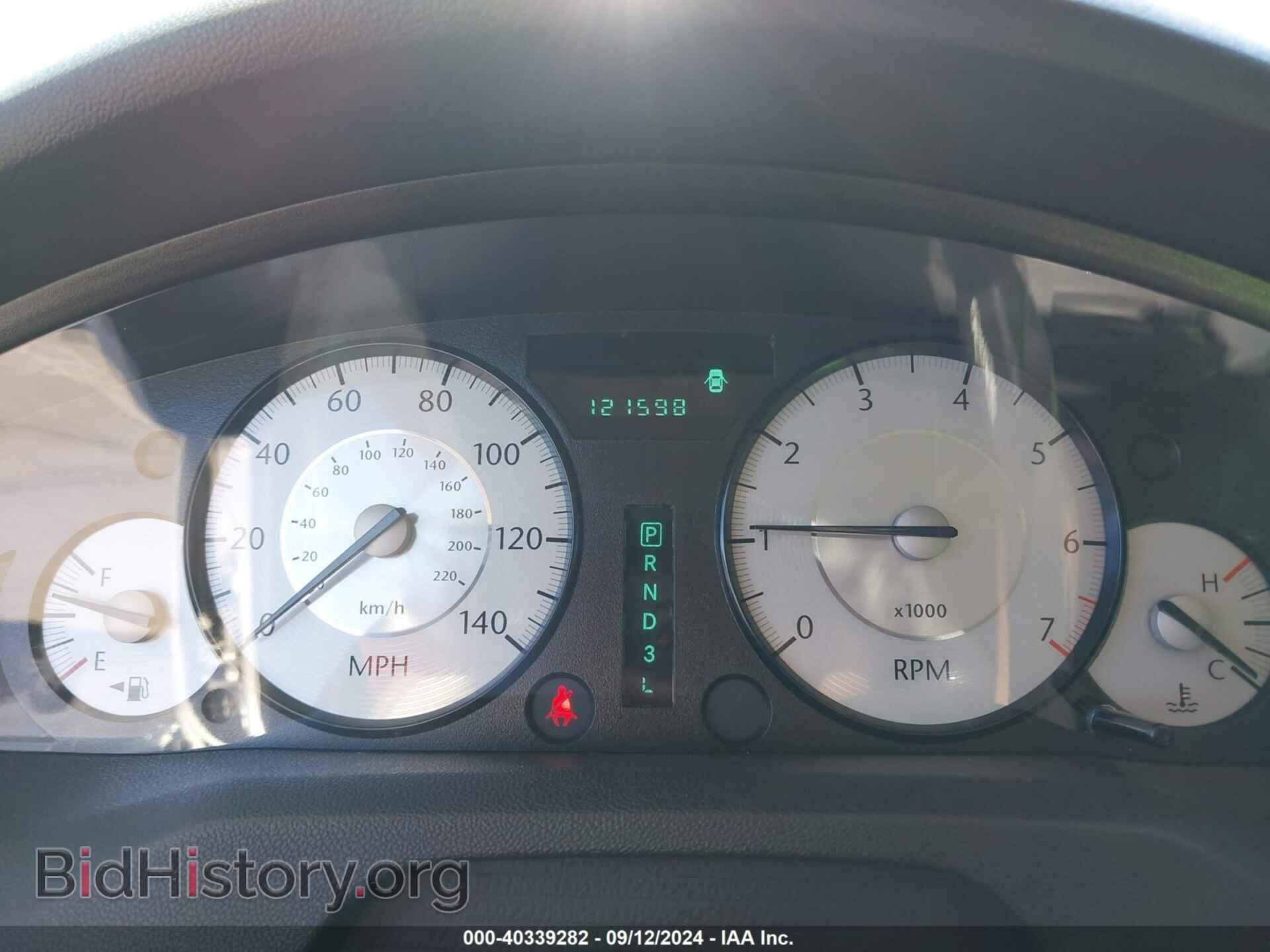 2010 CHRYSLER 300 - VIN: 2C3CA4CD3AH199112 - Фото 7