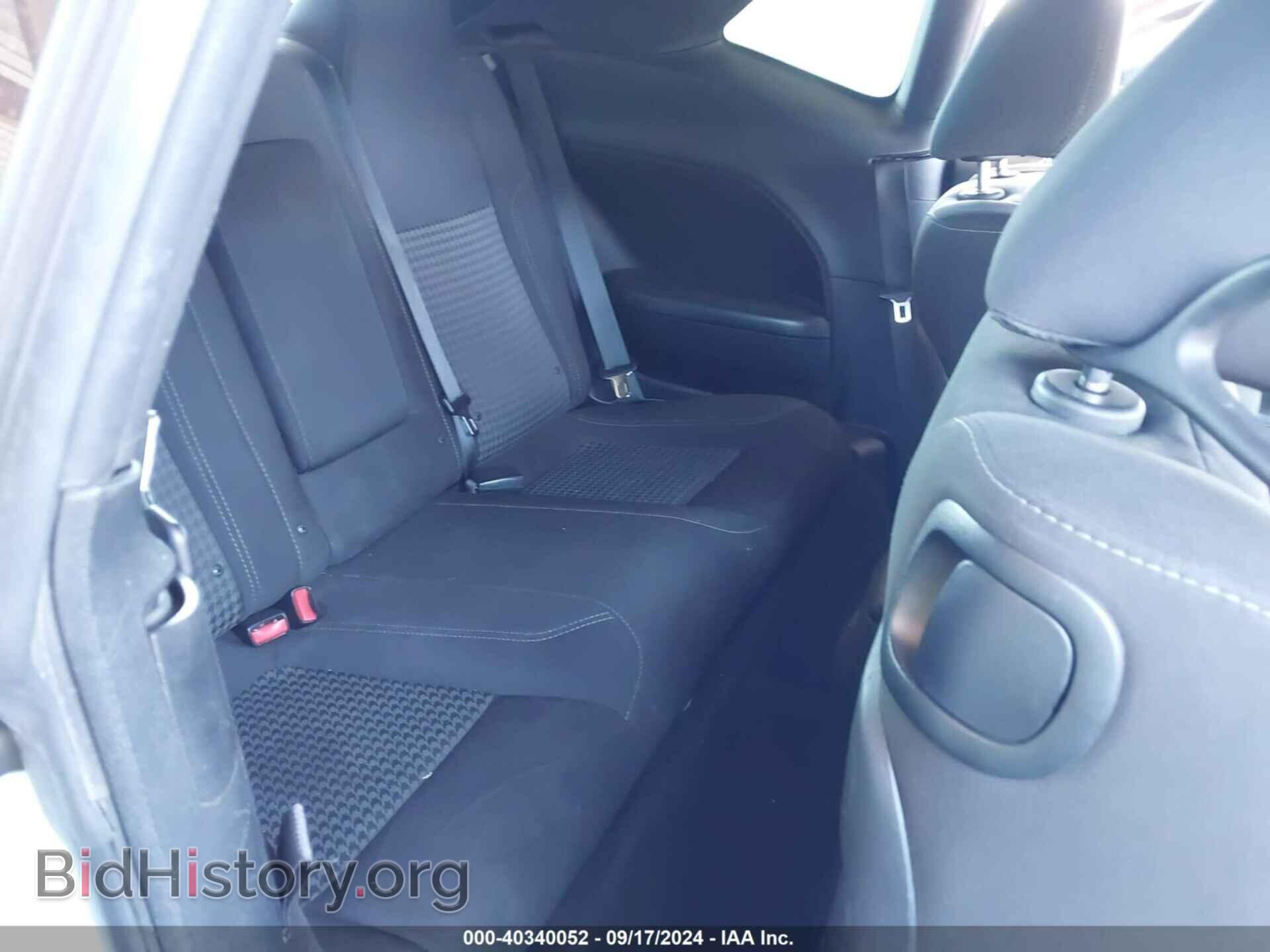 2015 DODGE CHALLENGER - VIN: 2C3CDZAT5FH822011 - Photo 8