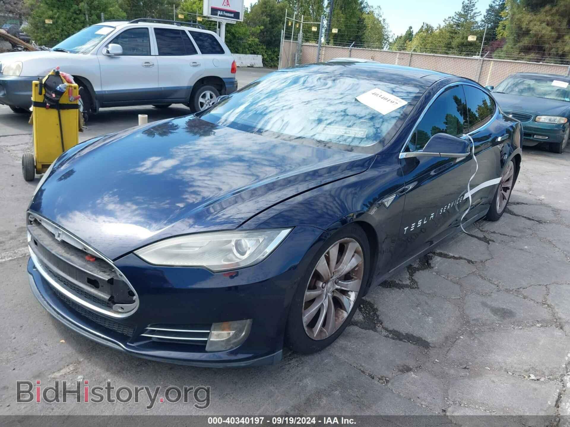 2013 TESLA MODEL S - VIN: 5YJSA1DP3DFP18152 - Фото 2