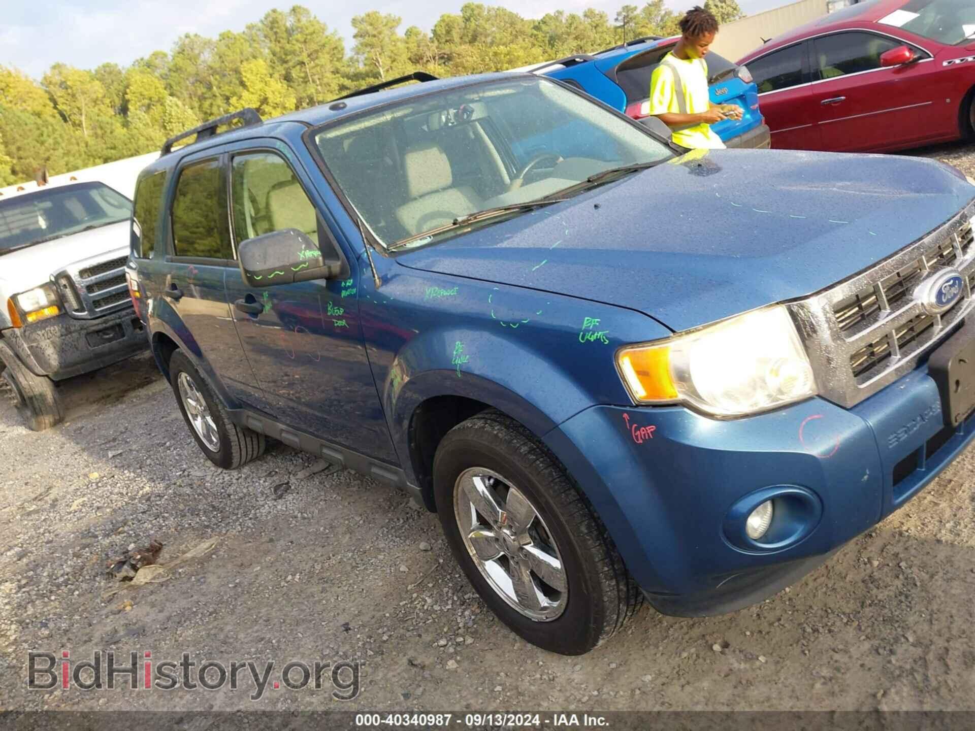 Photo 1FMCU0DG2AKB53795 - FORD ESCAPE 2010