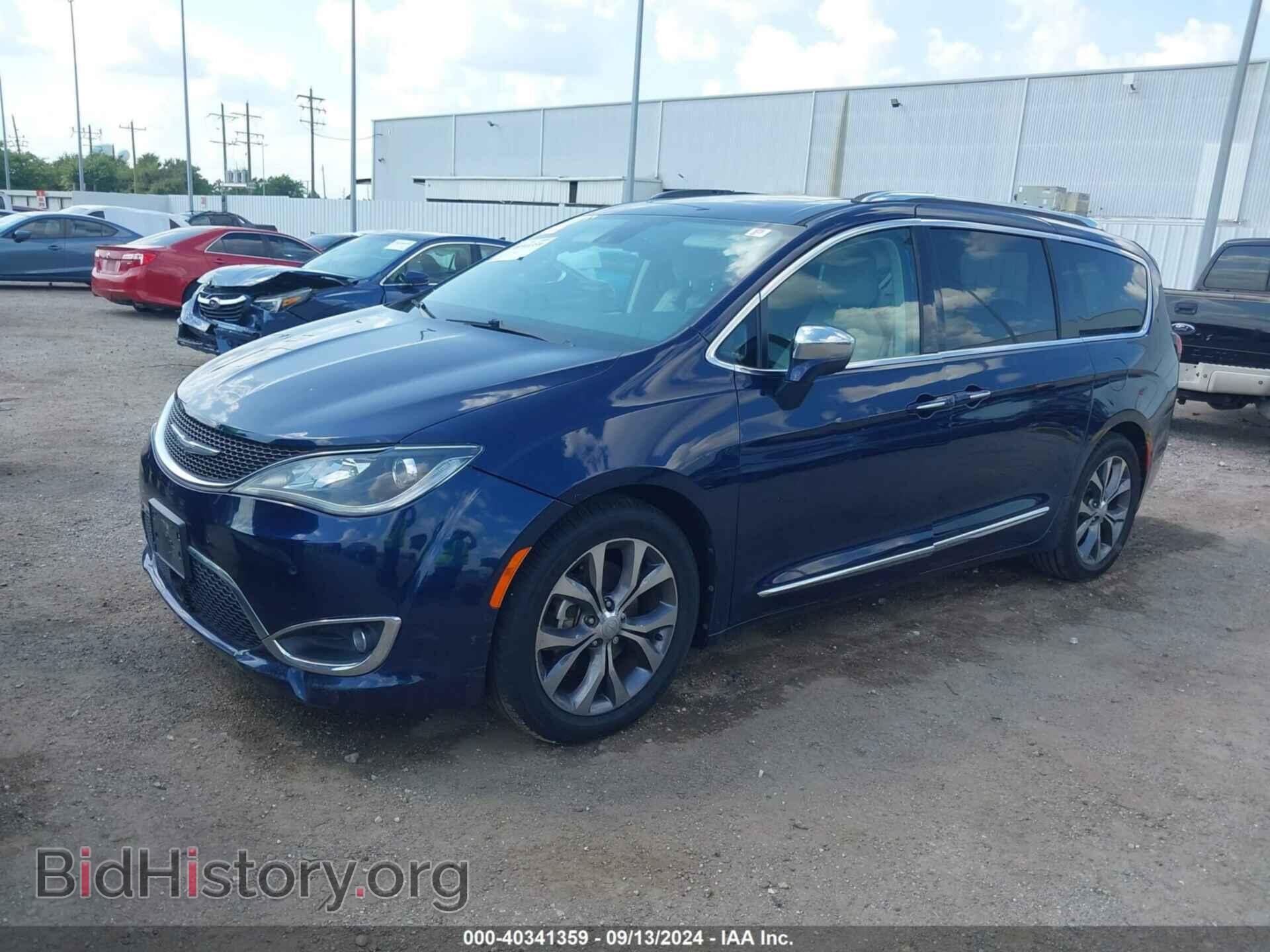 2017 CHRYSLER PACIFICA - VIN: 2C4RC1GG9HR777902 - Фото 2