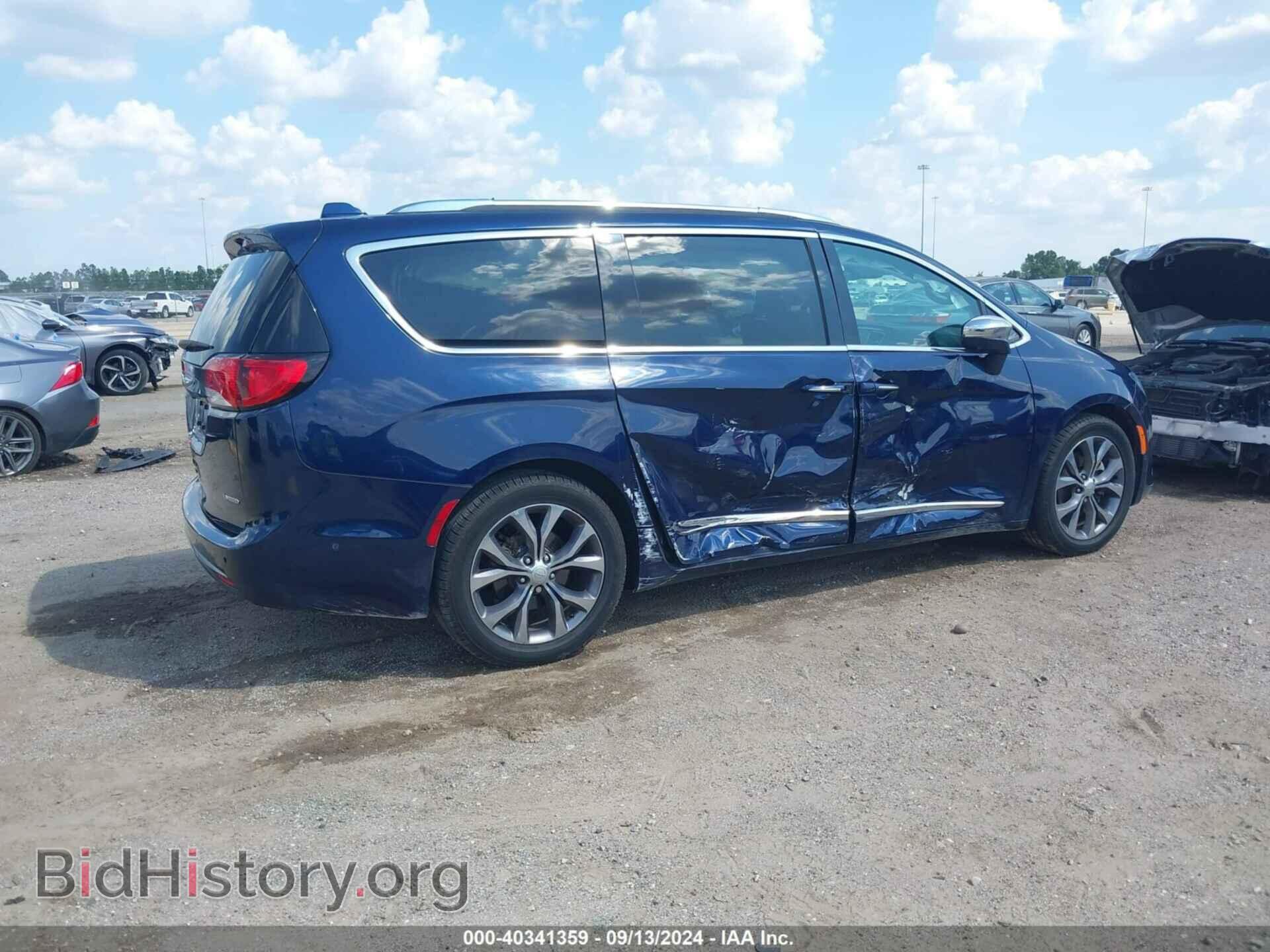 2017 CHRYSLER PACIFICA - VIN: 2C4RC1GG9HR777902 - Фото 4