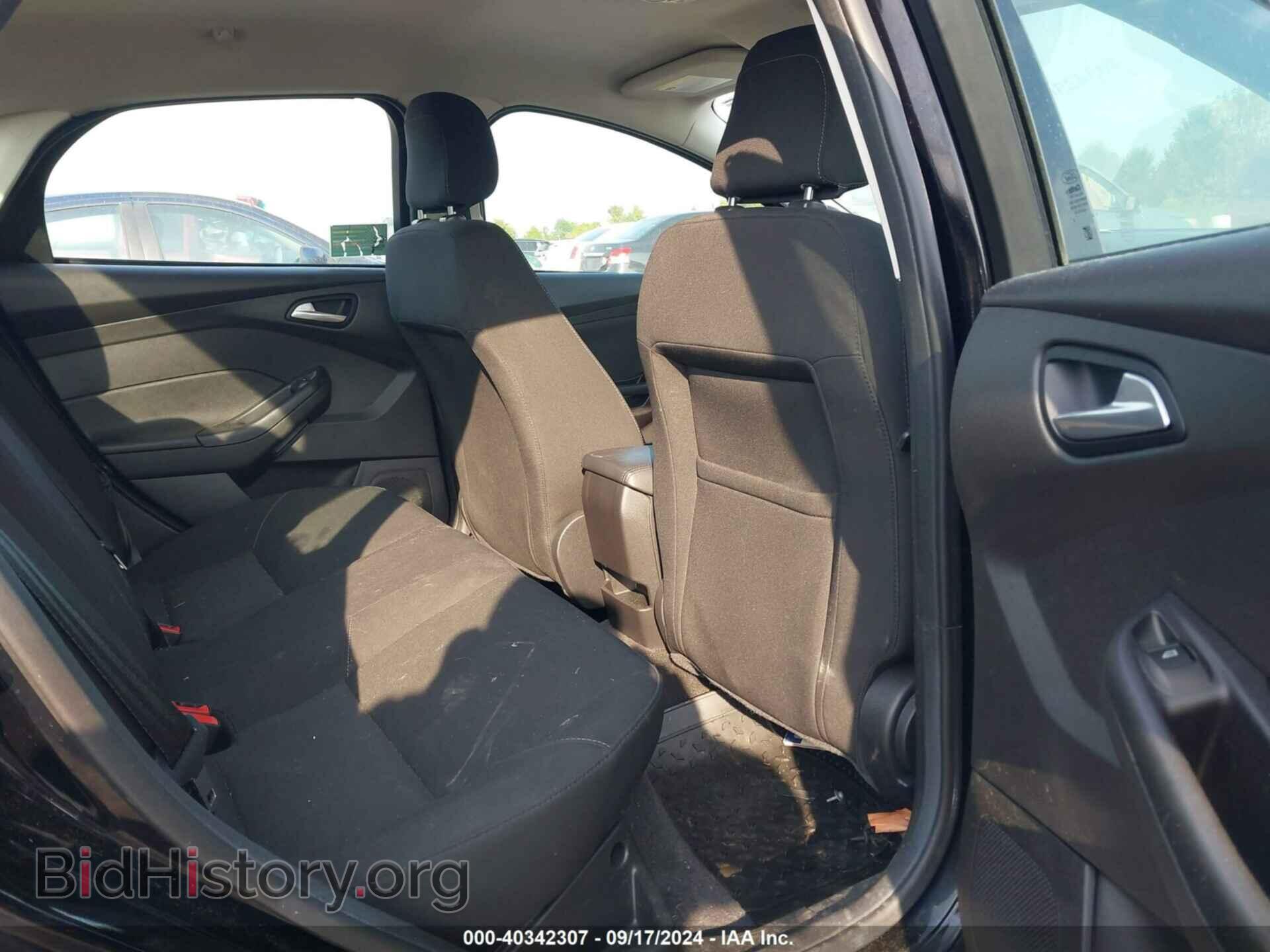 2018 FORD FOCUS - VIN: 1FADP3F2XJL237575 - Фото 8