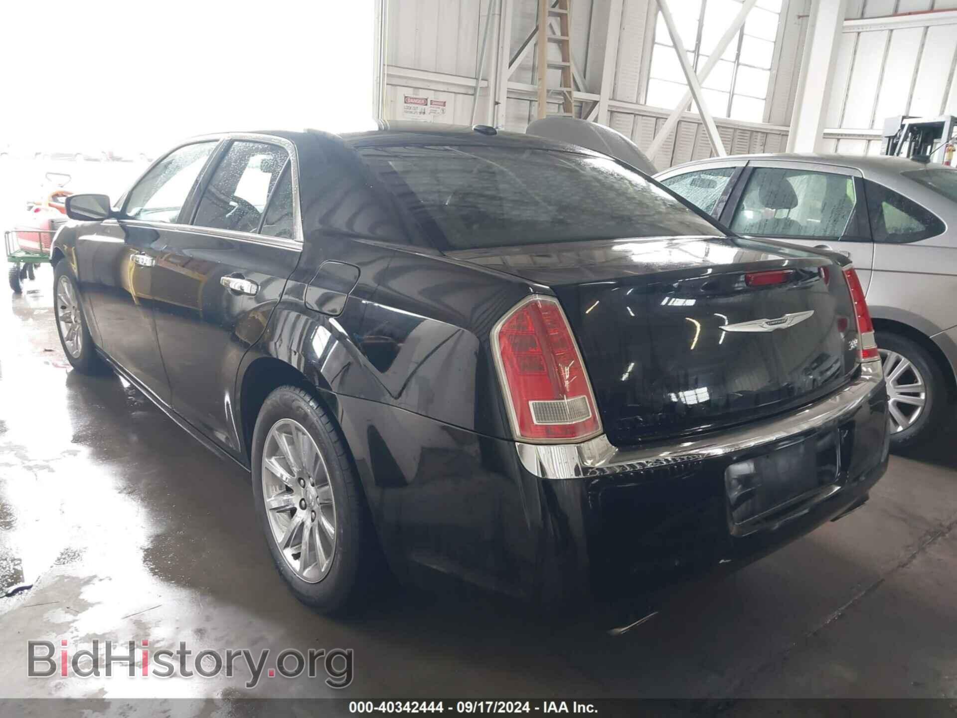2012 CHRYSLER 300 - VIN: 2C3CCACG0CH279229 - Фото 3