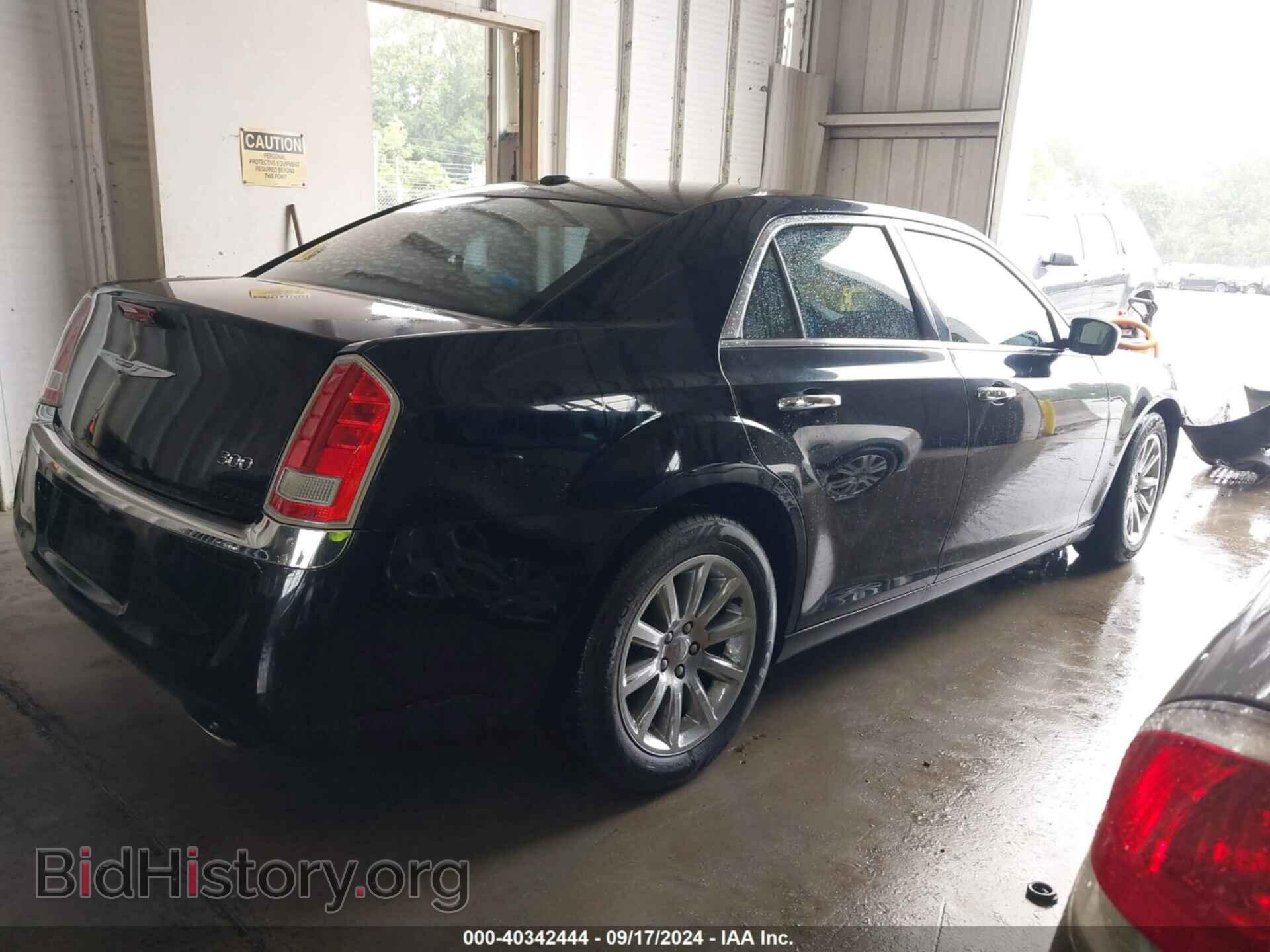 2012 CHRYSLER 300 - VIN: 2C3CCACG0CH279229 - Фото 4