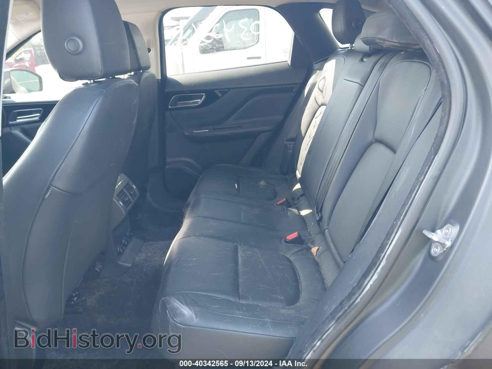 2017 JAGUAR F-PACE - VIN: SADCJ2BNXHA093196 - Фото 8