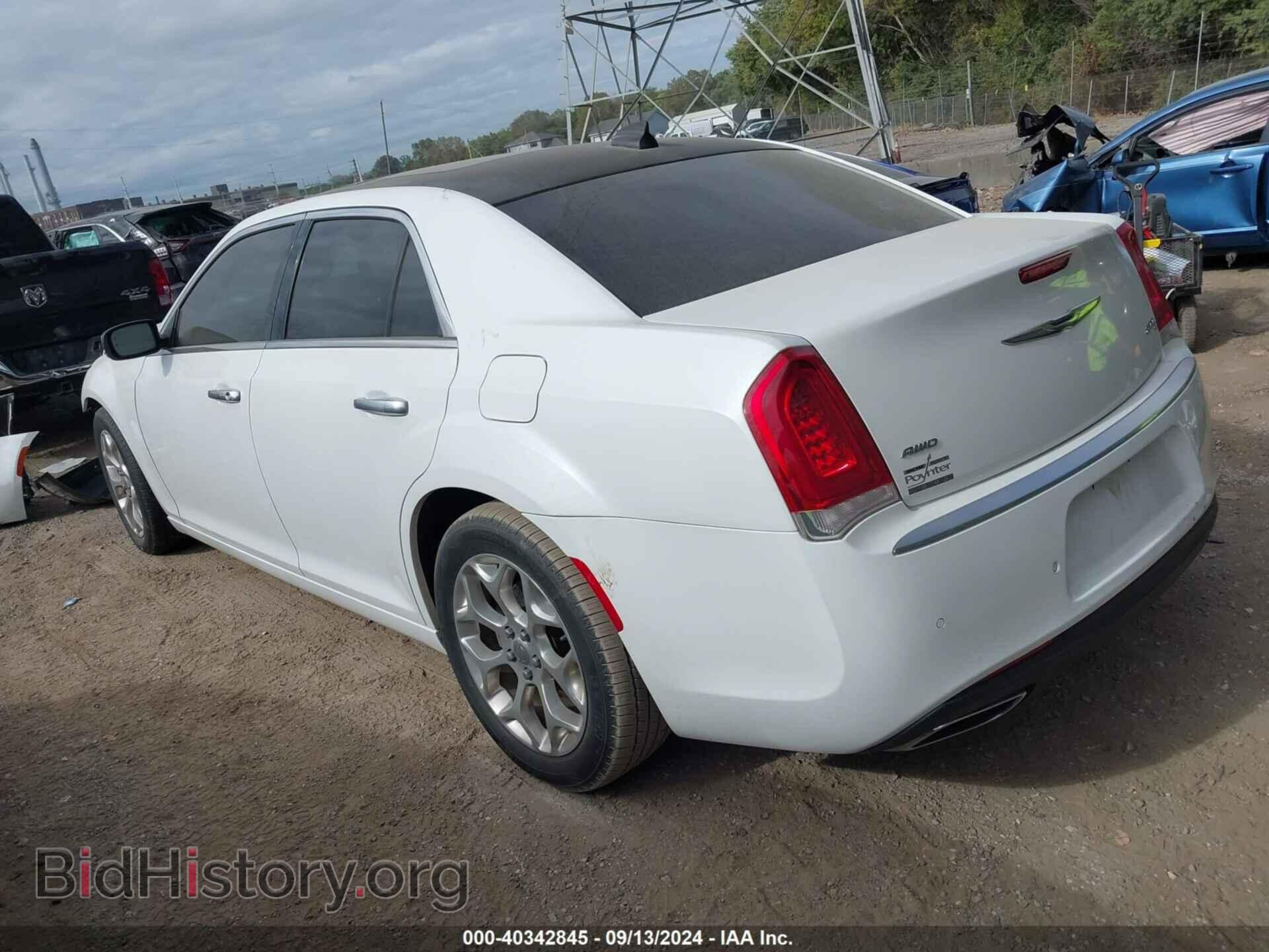 2016 CHRYSLER 300C - VIN: 2C3CCASG5GH191557 - Фото 3